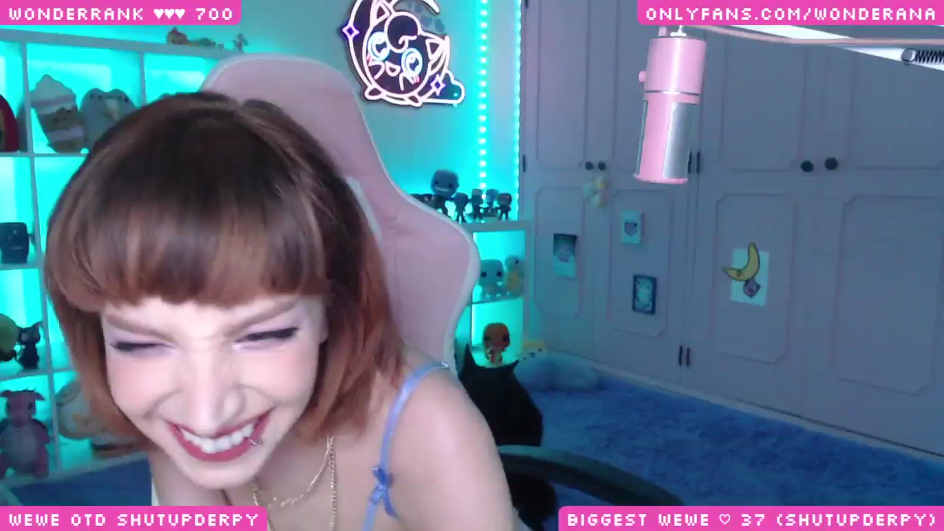 Gallery image thumbnail from WonderAna's myfreecams stream on, 07/19/2024, 04:40 image 1 of 20