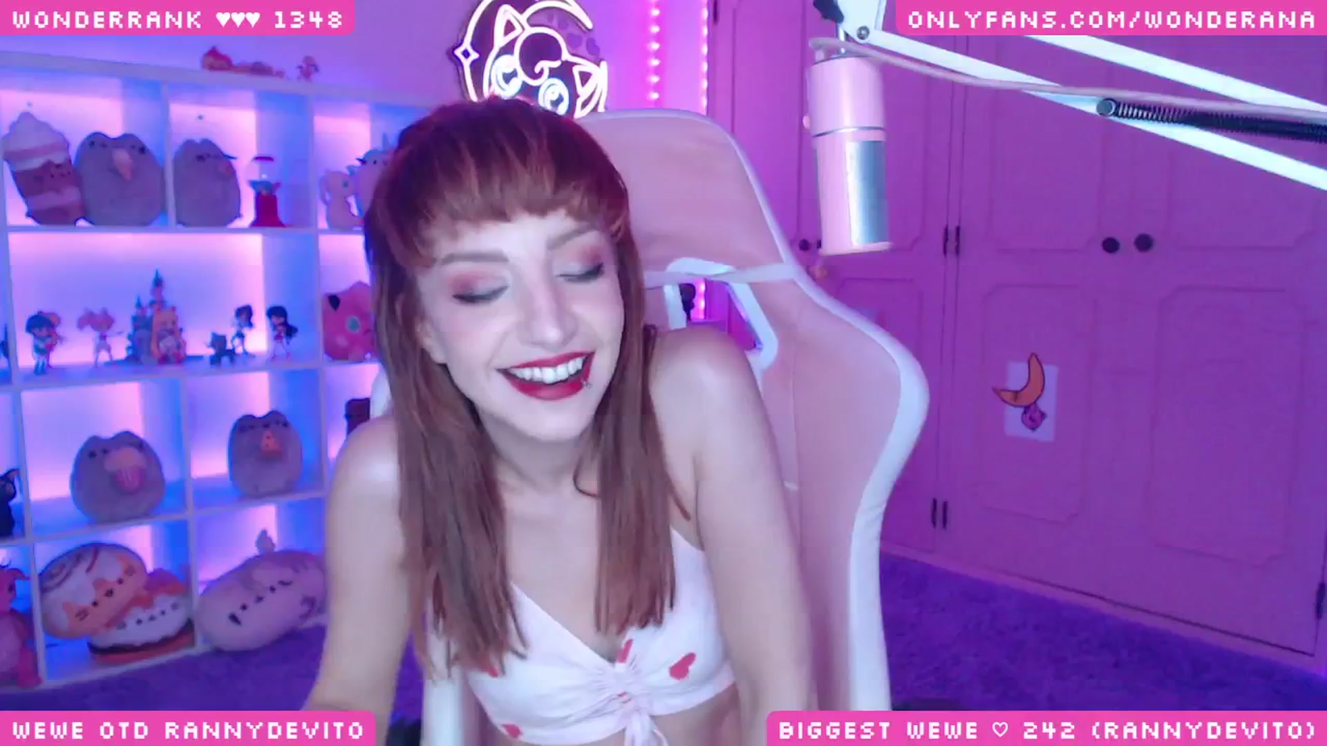 Gallery image thumbnail from WonderAna's myfreecams stream on, 08/05/2024, 24:26 image 10 of 20