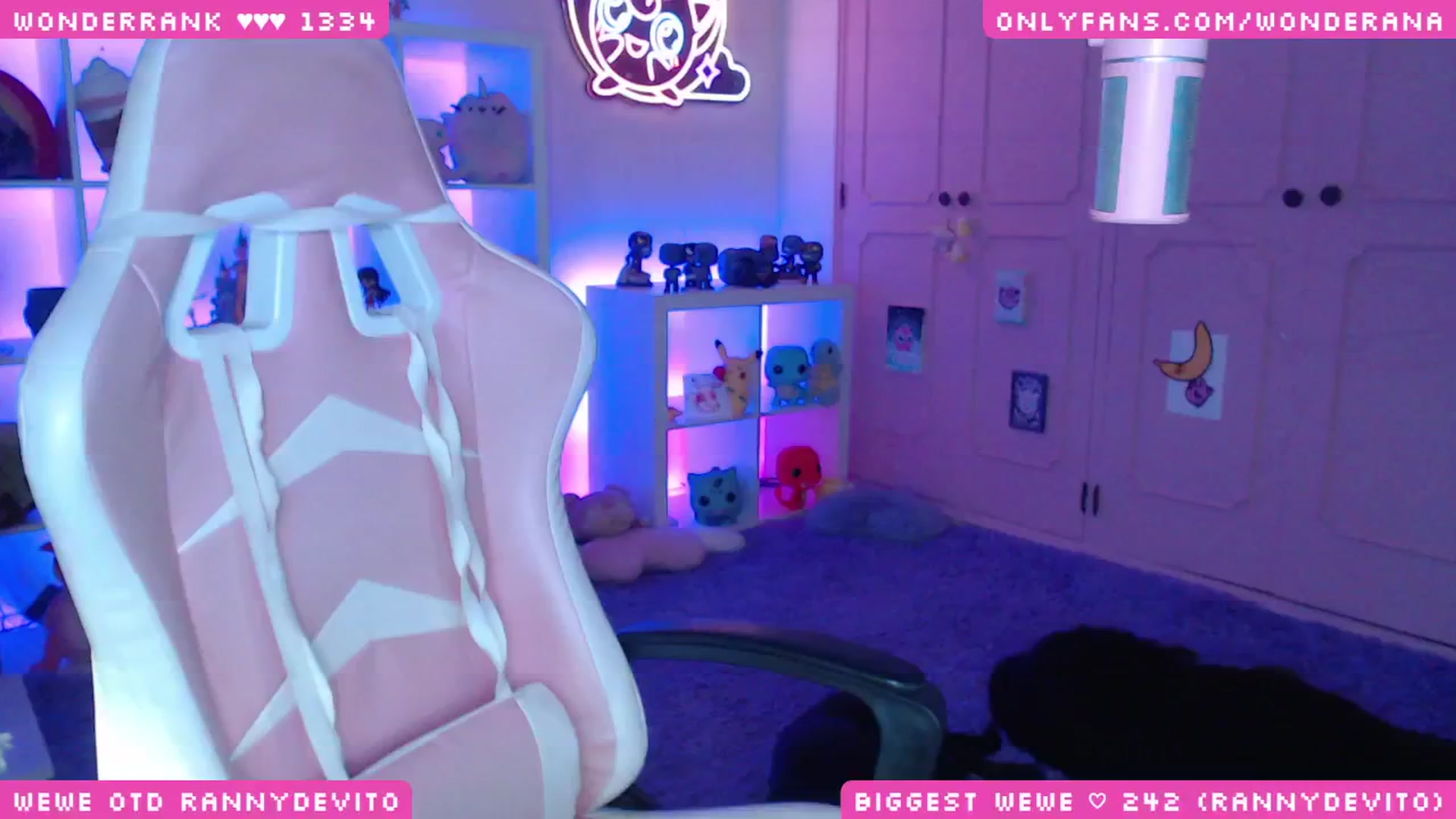 Gallery image thumbnail from WonderAna's myfreecams stream on, 08/08/2024, 03:28 image 6 of 20
