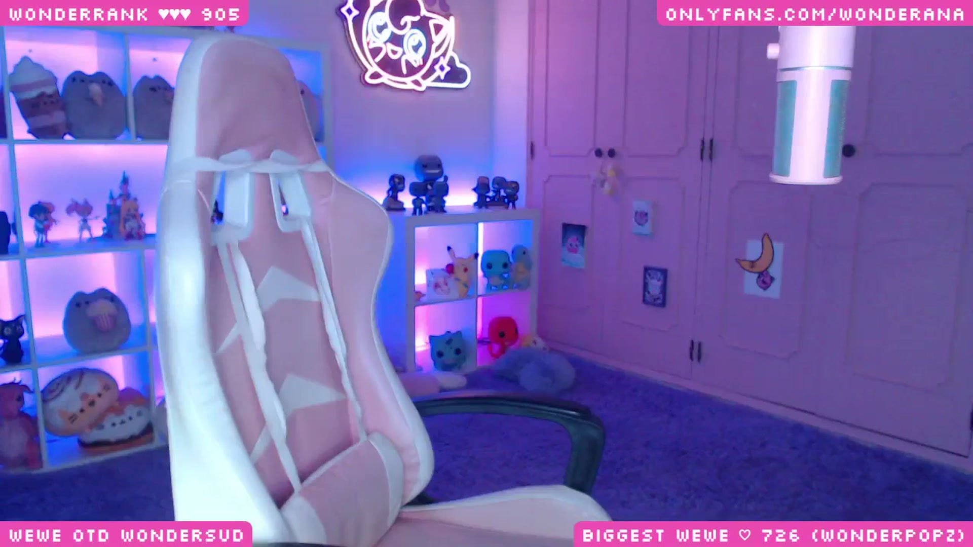 Gallery image thumbnail from WonderAna's myfreecams stream on, 08/14/2024, 02:35 image 11 of 20