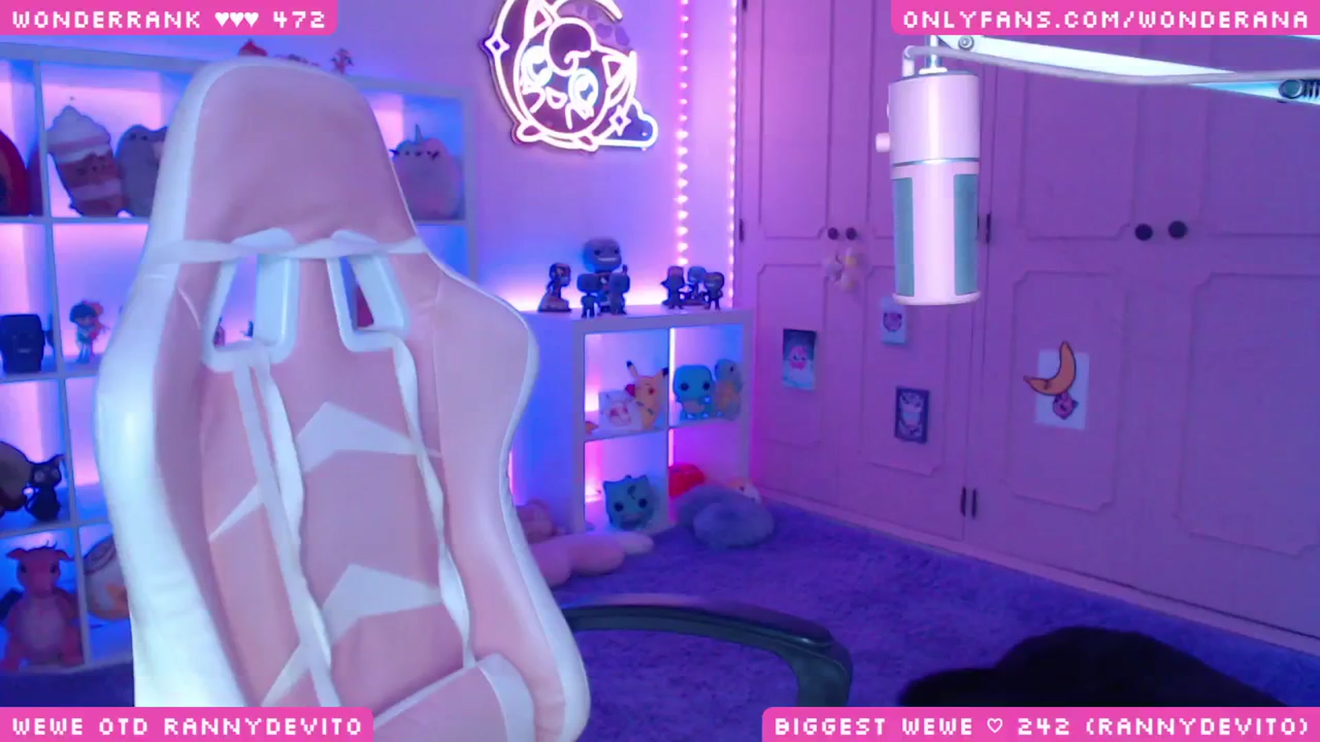 Gallery image thumbnail from WonderAna's myfreecams stream on, 08/17/2024, 04:03 image 3 of 20