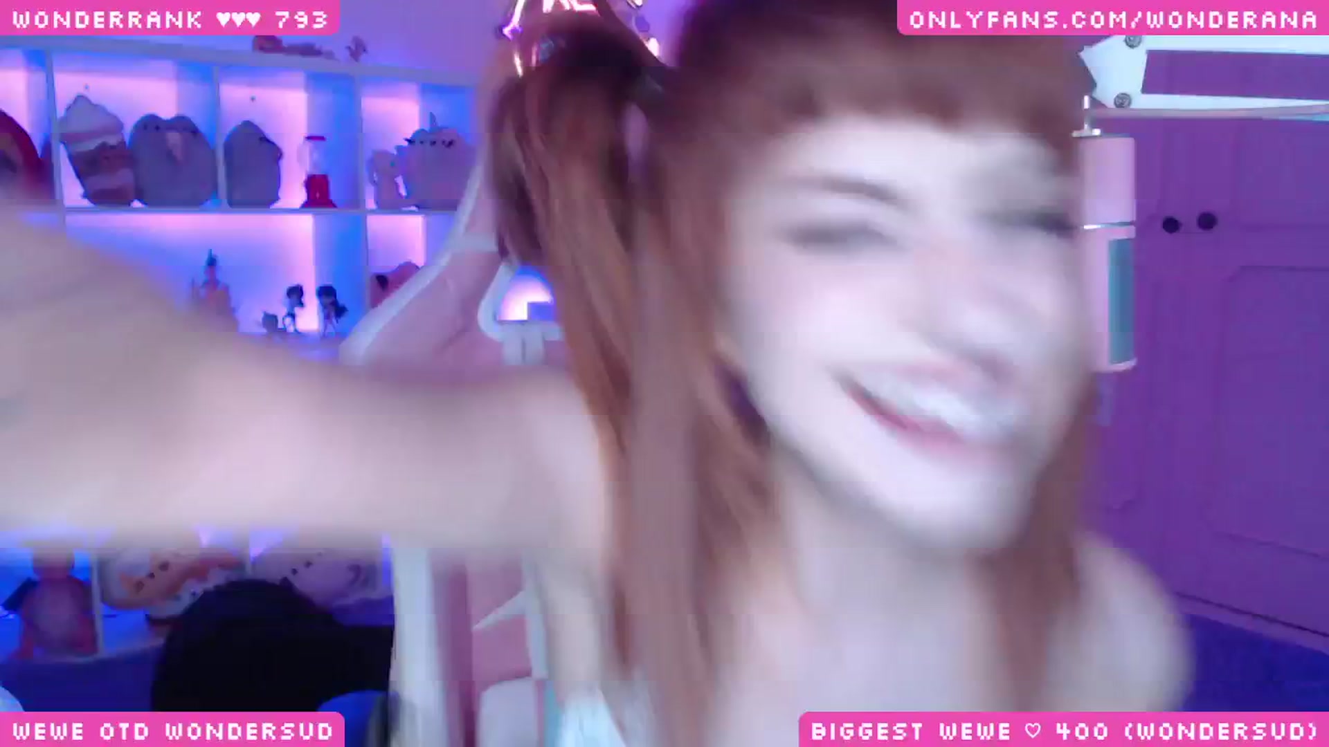 Gallery image thumbnail from WonderAna's myfreecams stream on, 08/29/2024, 24:05 image 18 of 20