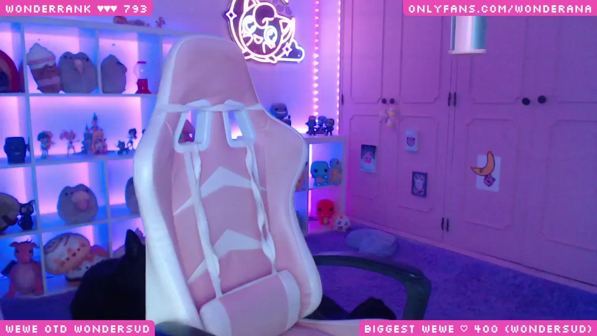 Gallery image thumbnail from WonderAna's myfreecams stream on, 08/29/2024, 24:05 image 13 of 20