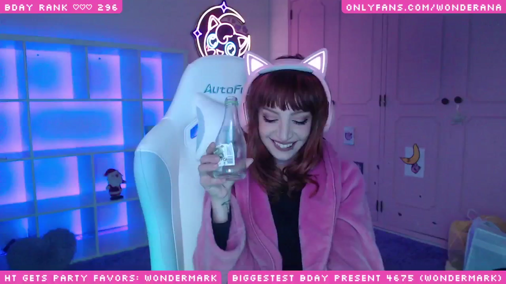 Gallery image thumbnail from WonderAna's myfreecams stream on, 12/06/2024, 07:31 image 18 of 20