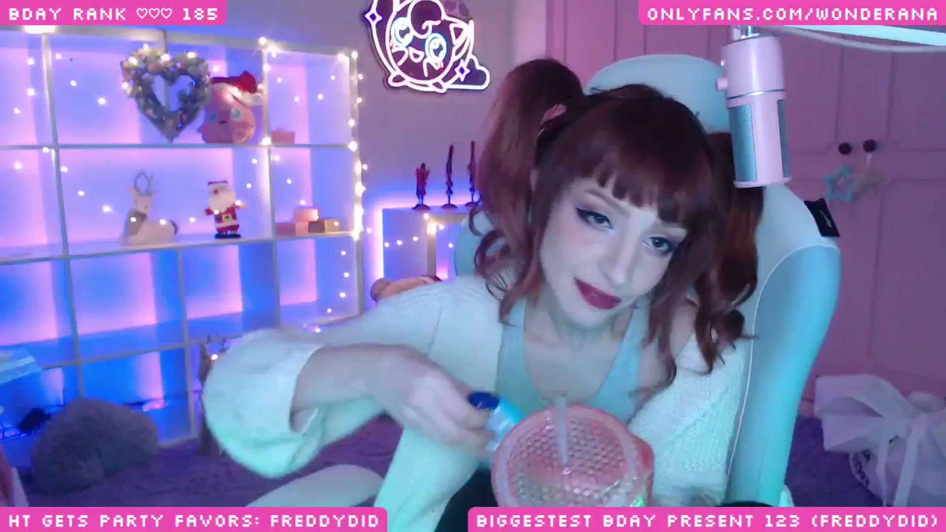 Gallery image thumbnail from WonderAna's myfreecams stream on, 12/08/2024, 05:25 image 19 of 20