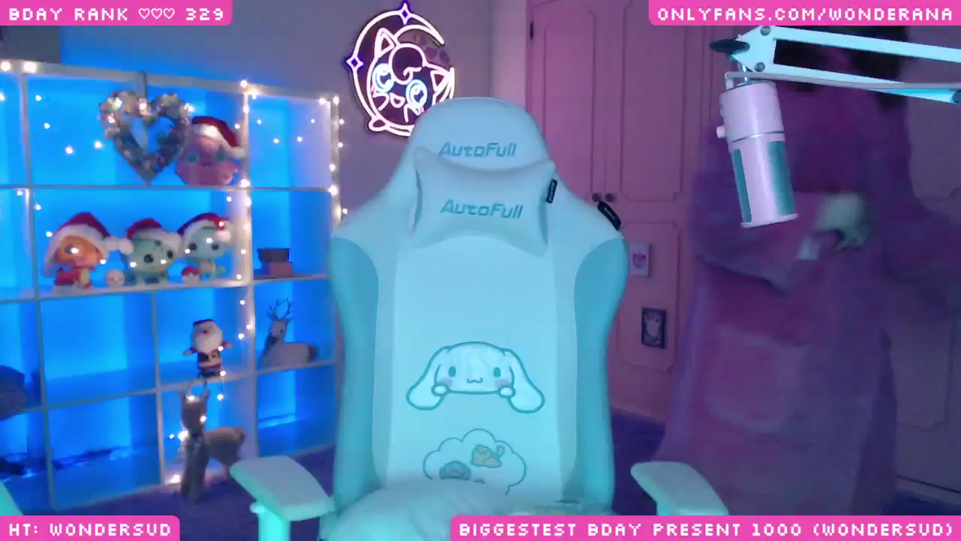 Gallery image thumbnail from WonderAna's myfreecams stream on, 12/16/2024, 01:47 image 17 of 20