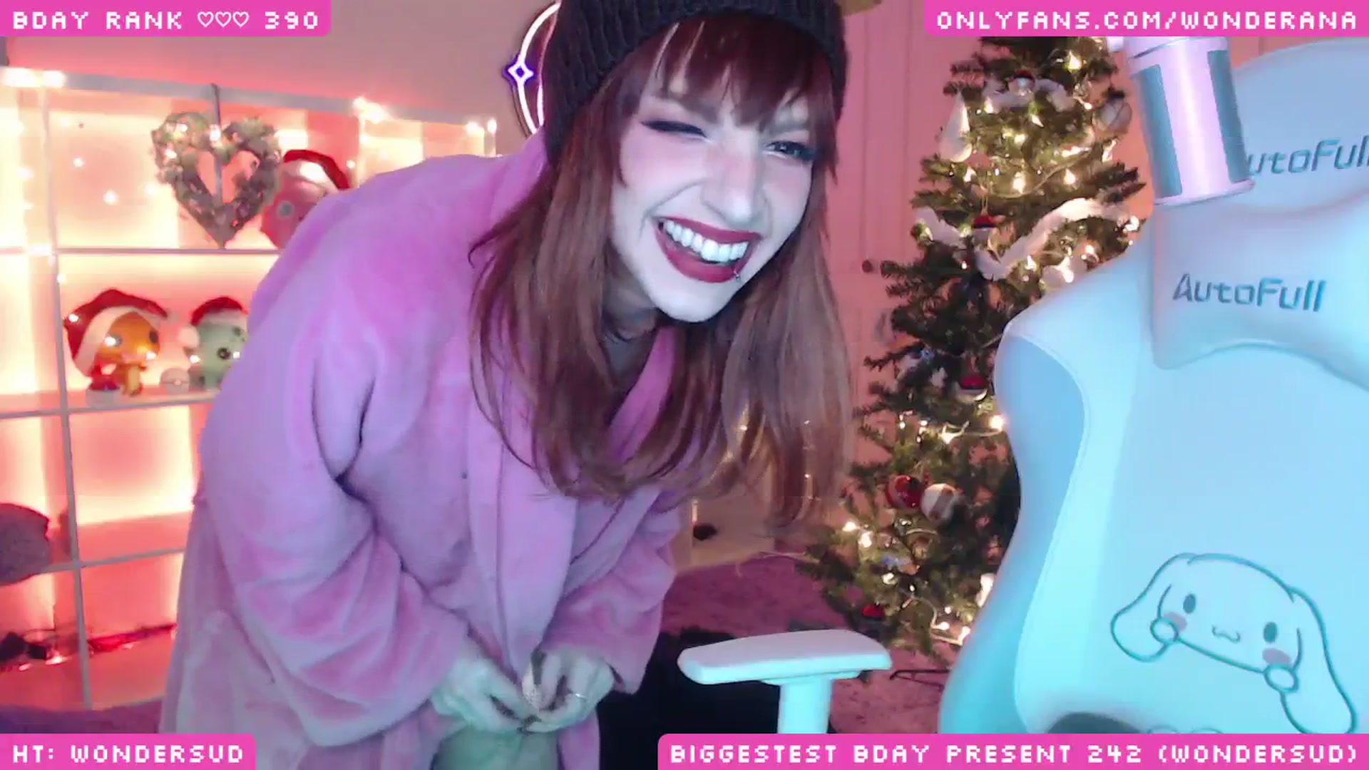 Gallery image thumbnail from WonderAna's myfreecams stream on, 12/21/2024, 05:05 image 5 of 20