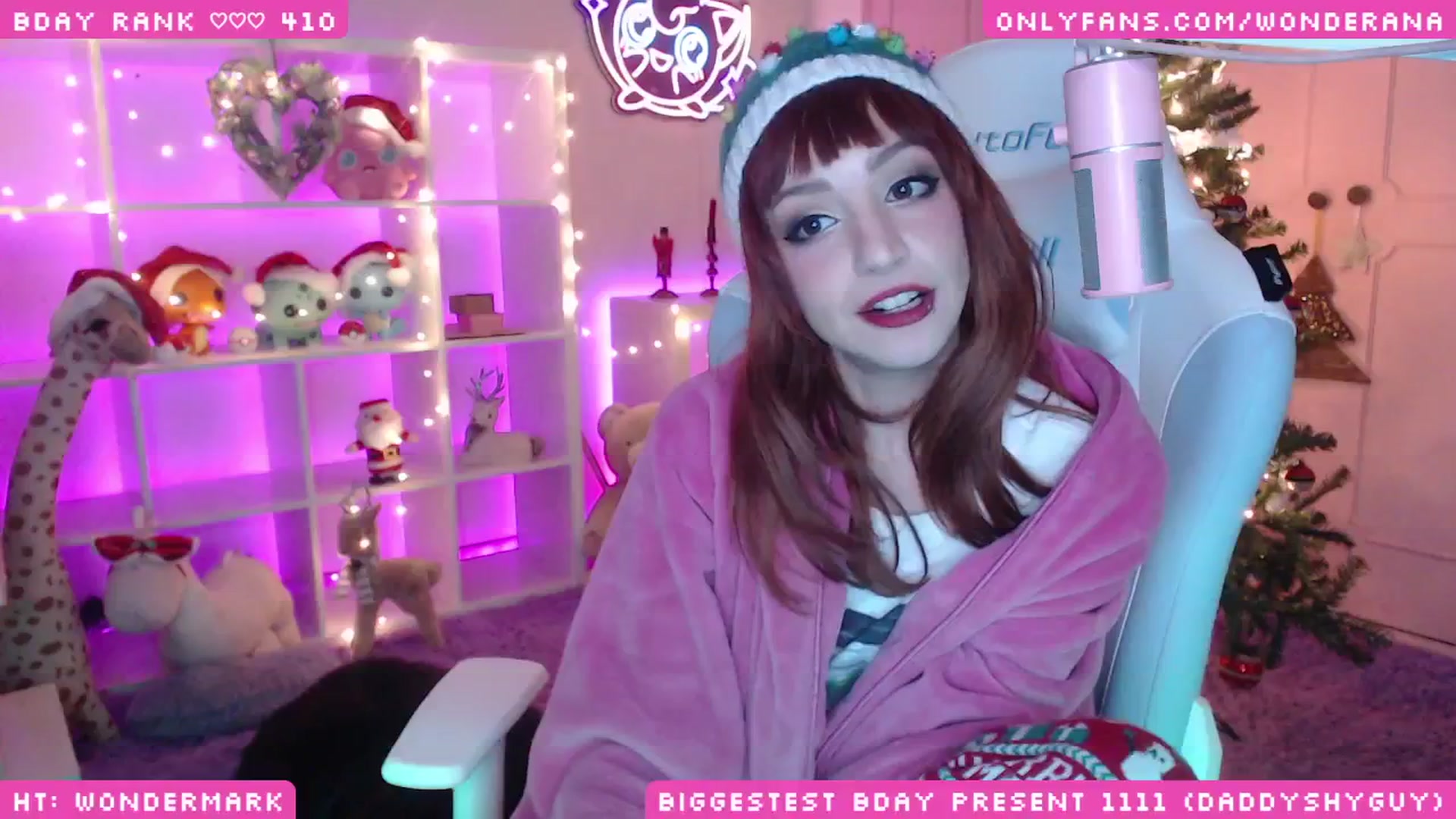Gallery image thumbnail from WonderAna's myfreecams stream on, 12/25/2024, 07:00 image 18 of 20