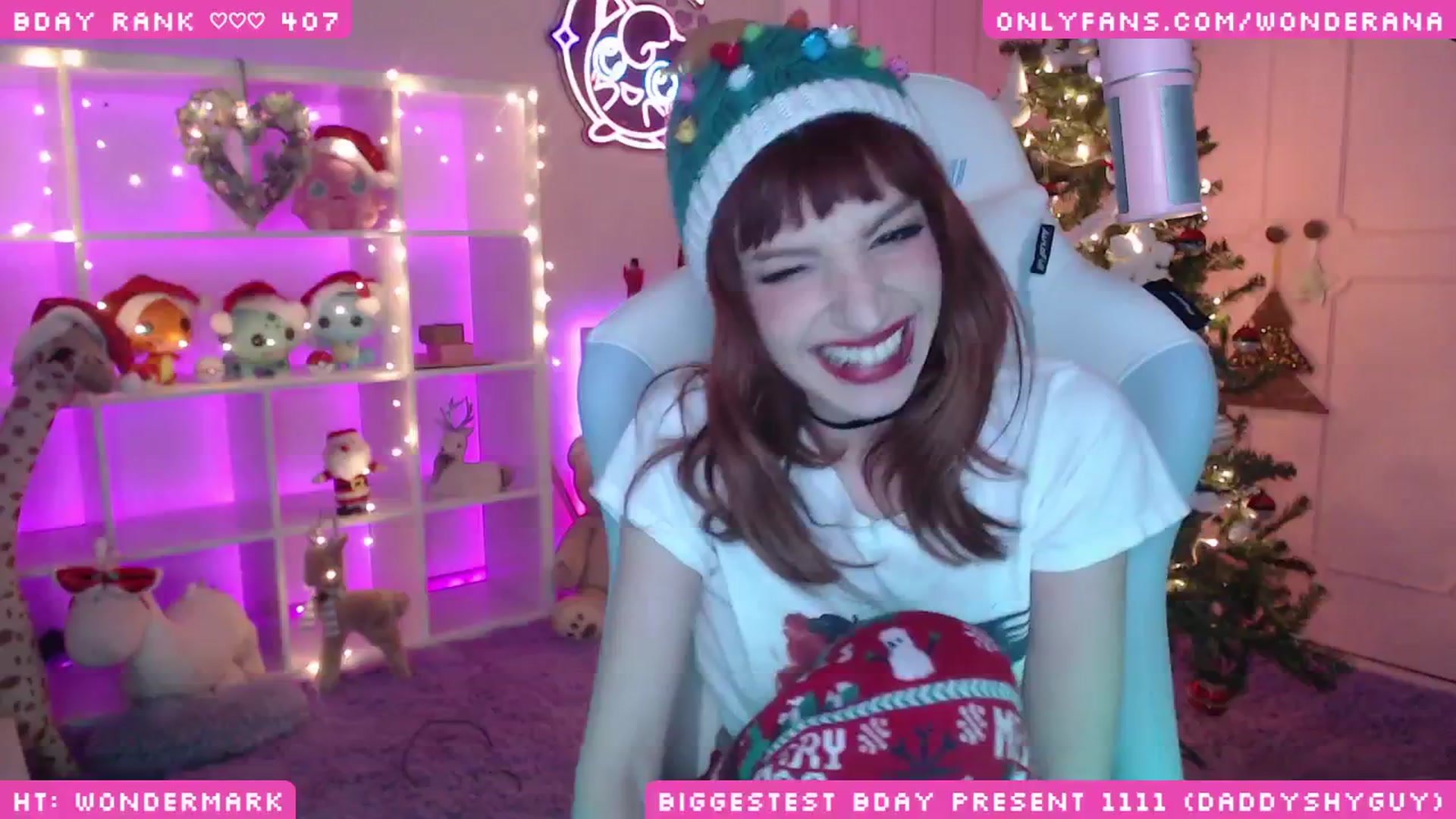 Gallery image thumbnail from WonderAna's myfreecams stream on, 12/25/2024, 07:00 image 8 of 20