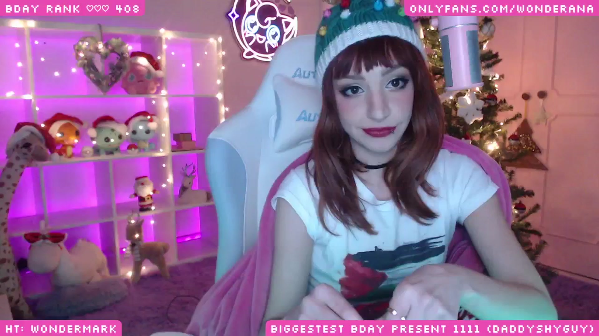 Gallery image thumbnail from WonderAna's myfreecams stream on, 12/25/2024, 07:00 image 11 of 20