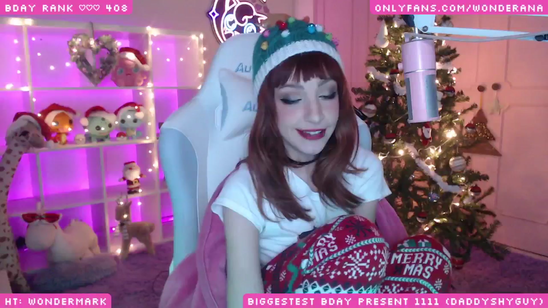 Gallery image thumbnail from WonderAna's myfreecams stream on, 12/25/2024, 07:00 image 14 of 20