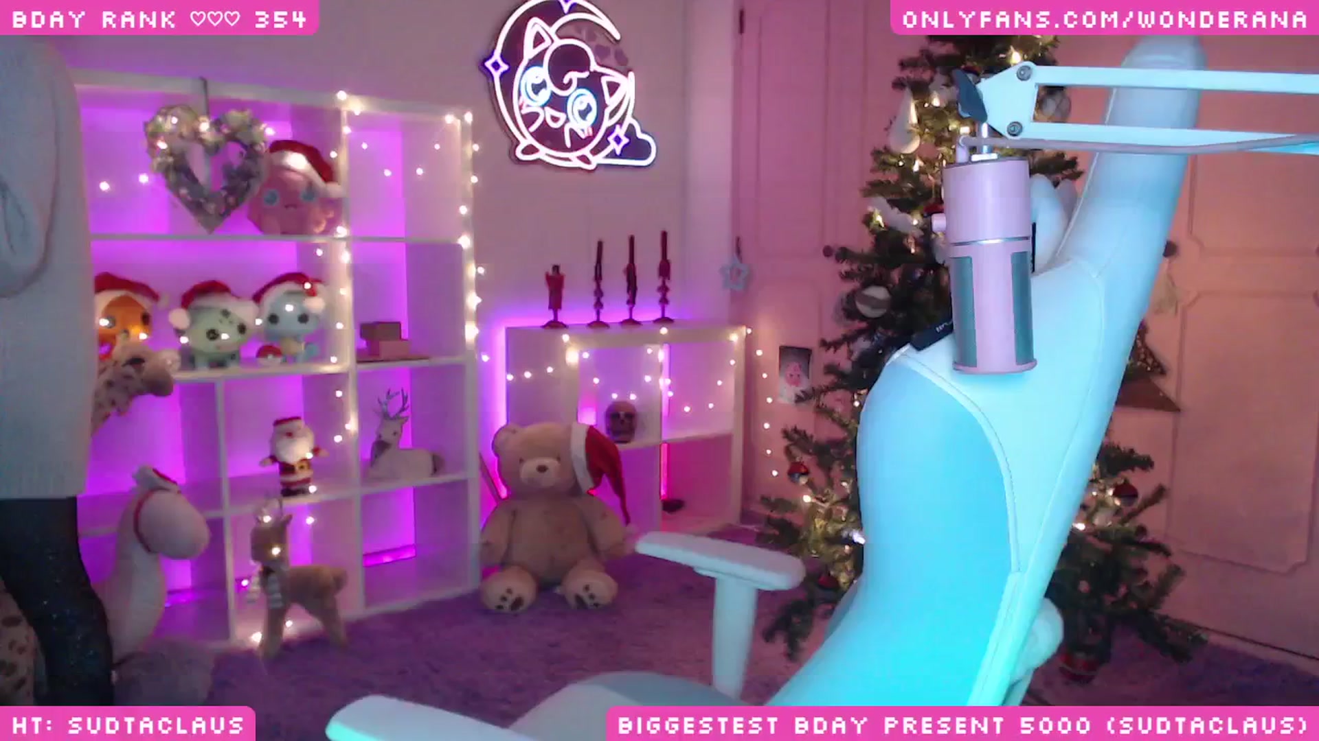 Gallery image thumbnail from WonderAna's myfreecams stream on, 12/26/2024, 03:55 image 20 of 20