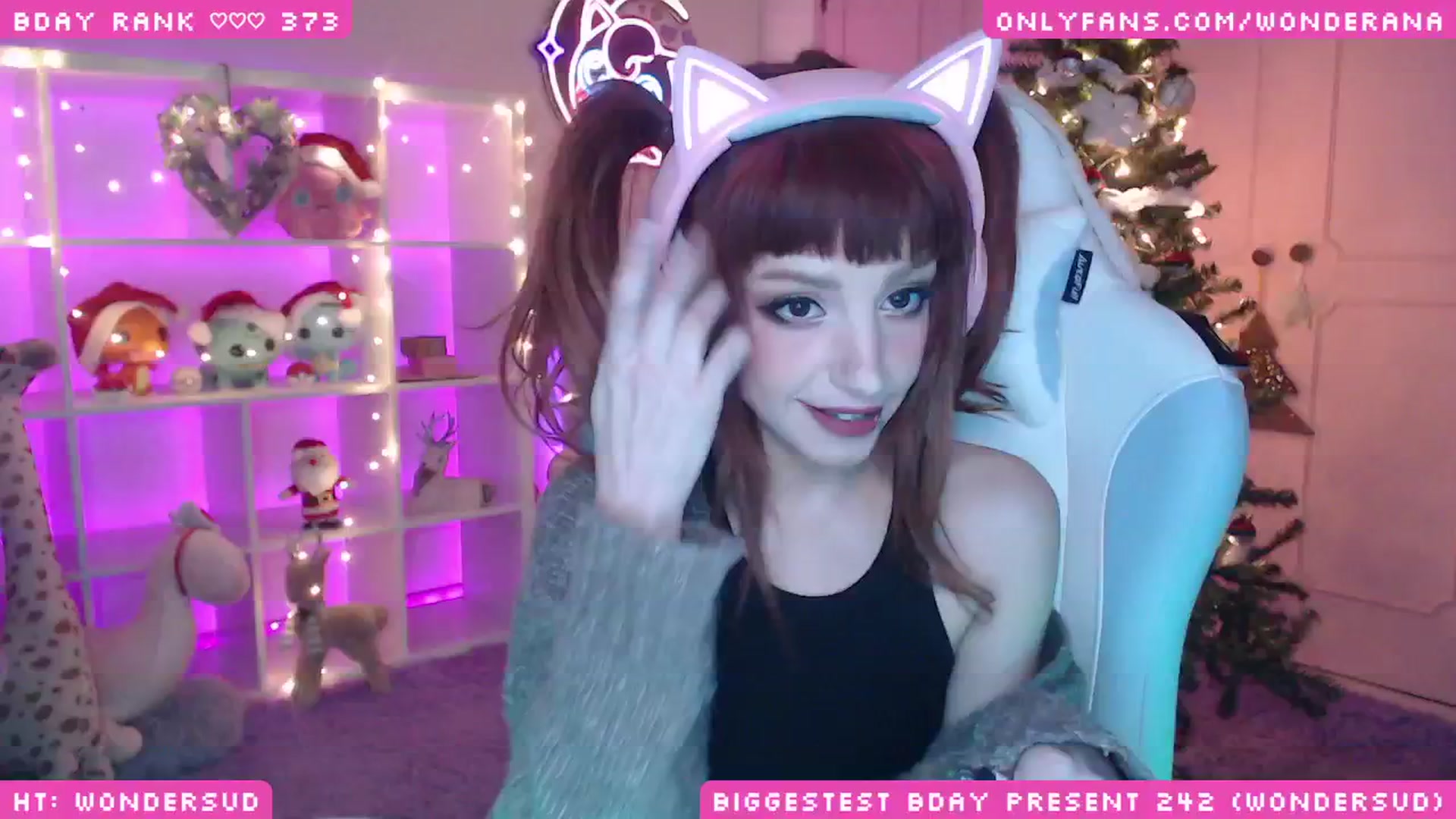 Gallery image thumbnail from WonderAna's myfreecams stream on, 12/30/2024, 01:38 image 19 of 20