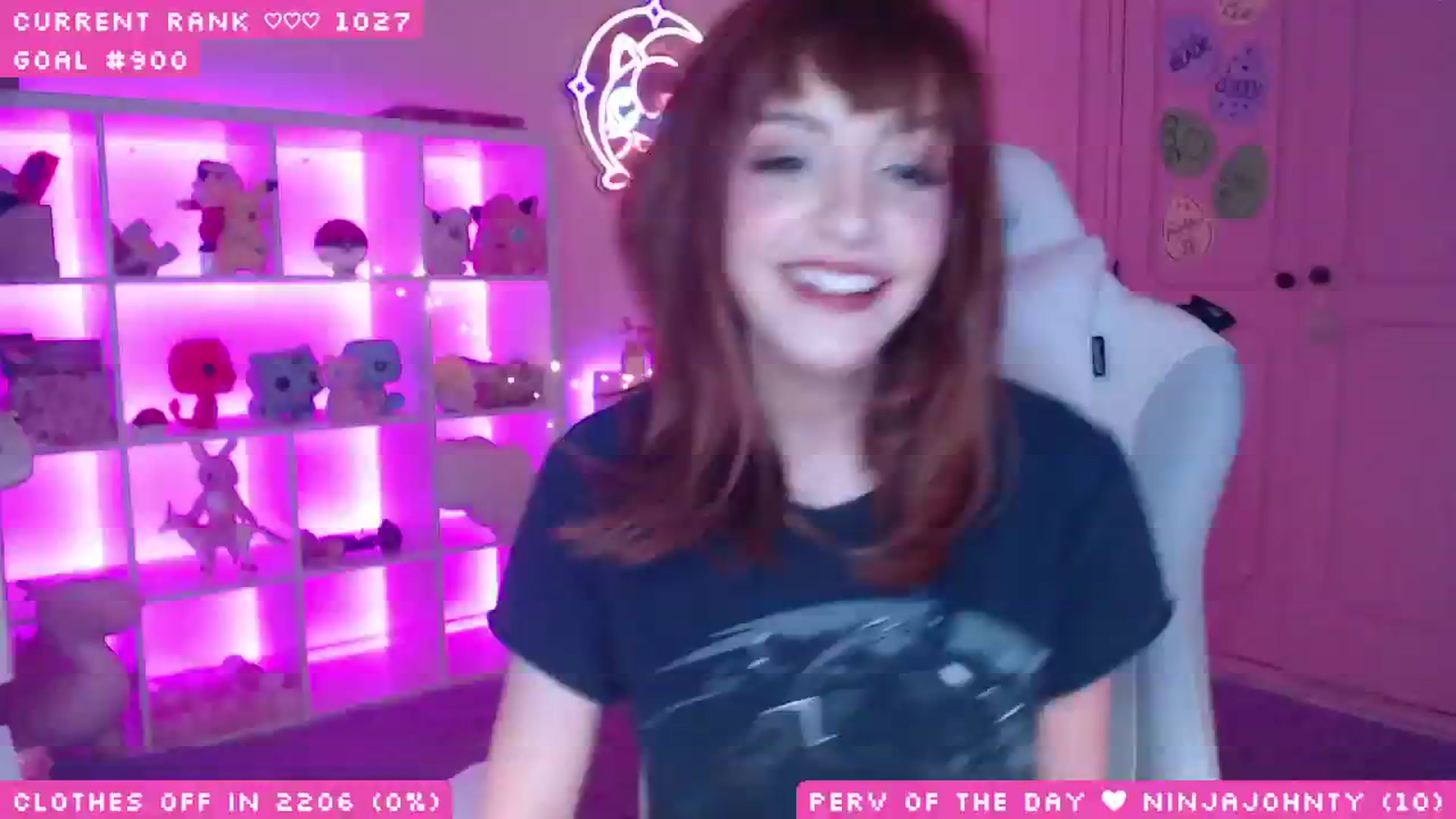 Gallery image thumbnail from WonderAna's myfreecams stream on, 05/20/2025, 24:13 image 17 of 20