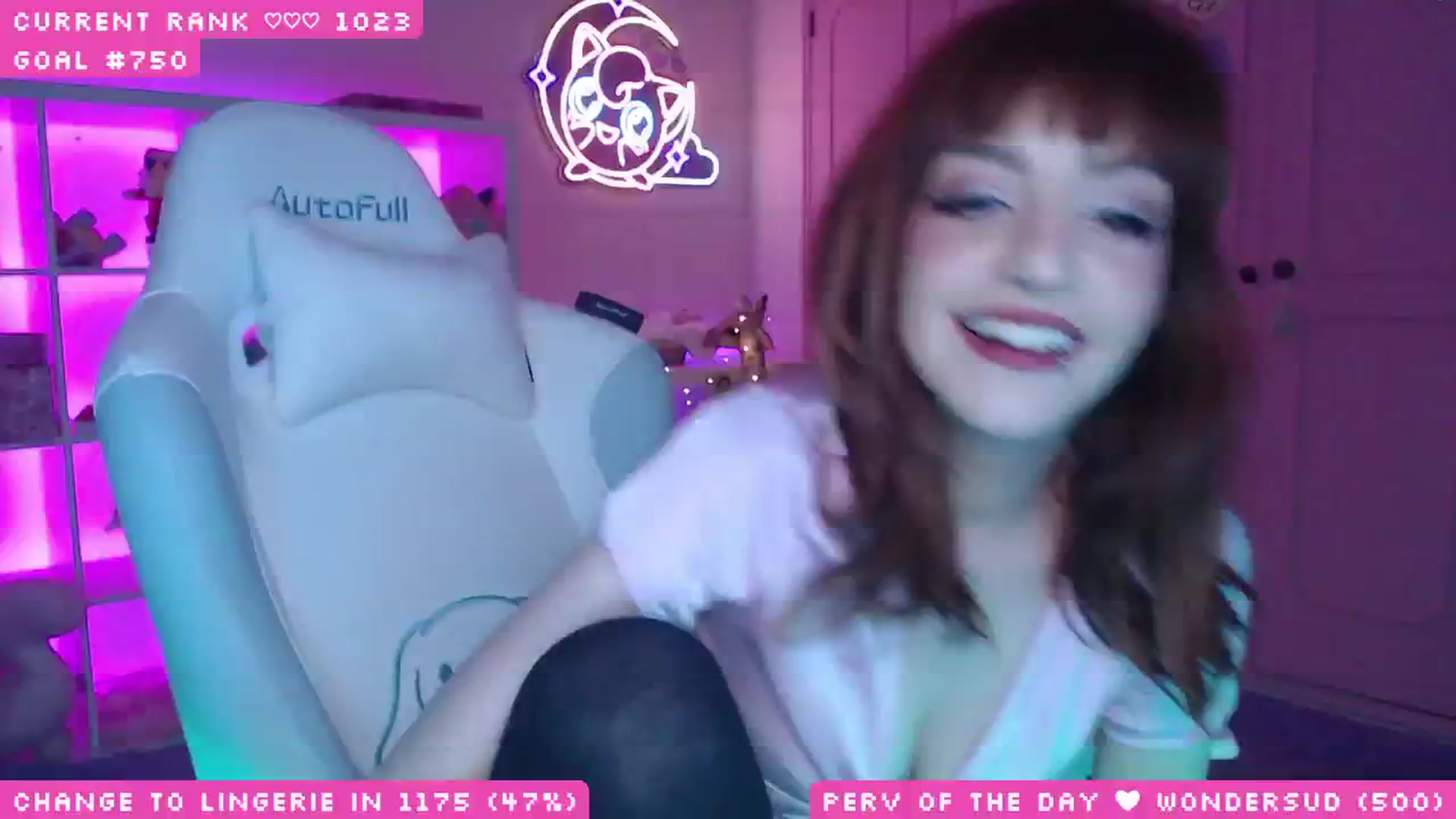 Gallery image thumbnail from WonderAna's myfreecams stream on, 05/22/2025, 24:01 image 15 of 20
