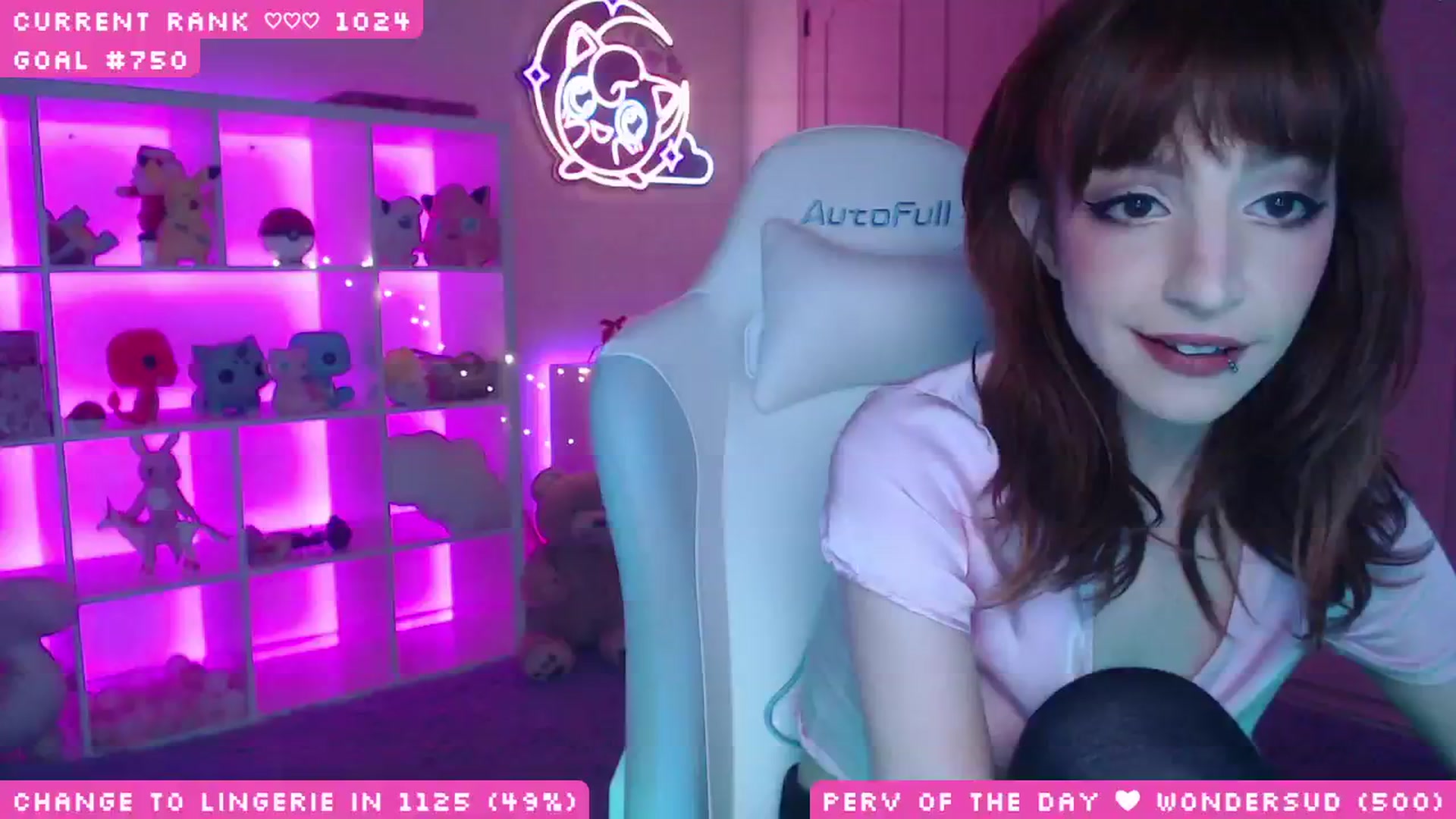 Gallery image thumbnail from WonderAna's myfreecams stream on, 05/22/2025, 01:57 image 10 of 20