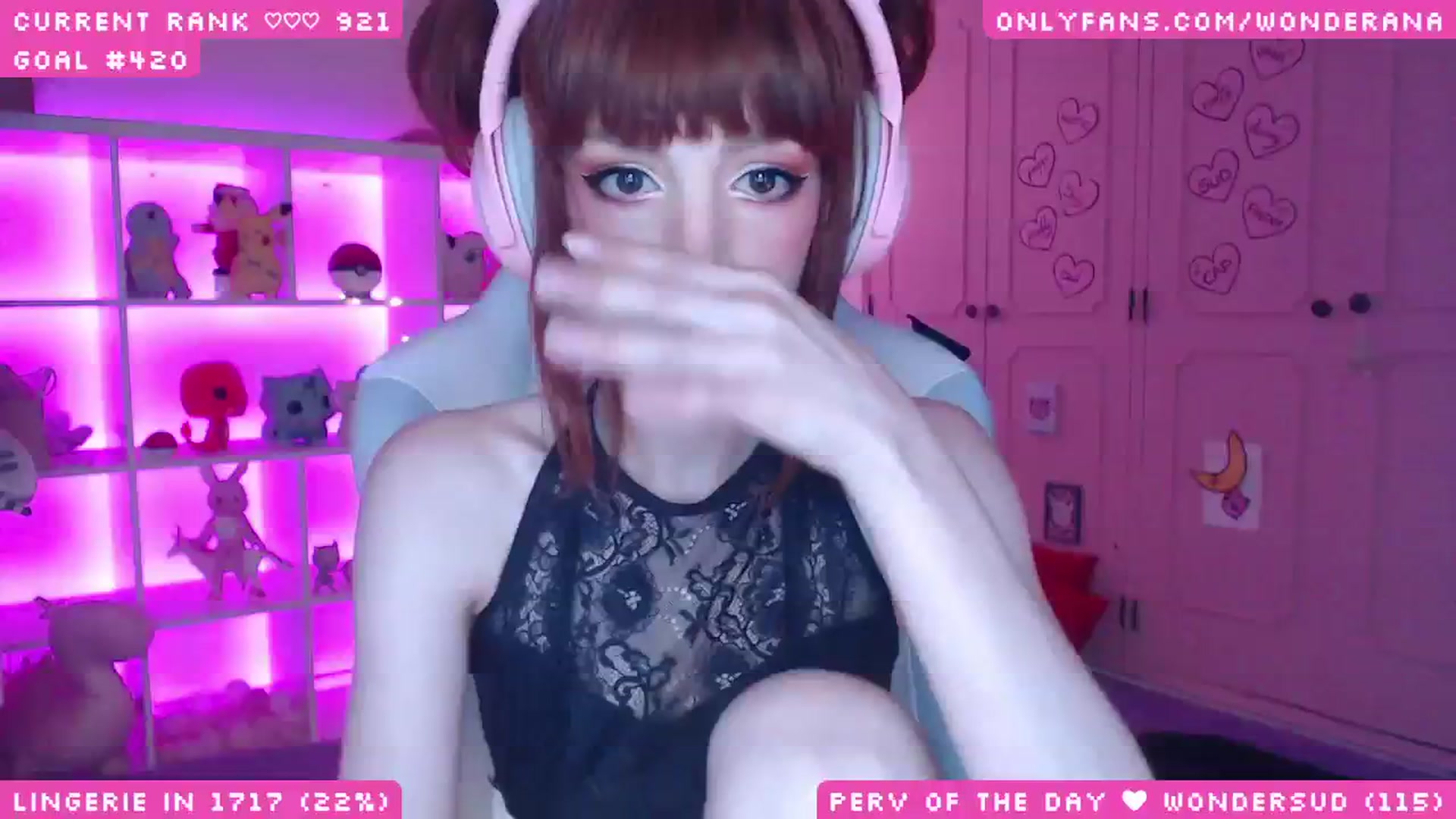 Gallery image thumbnail from WonderAna's myfreecams stream on, 06/16/2025, 24:20 image 7 of 20