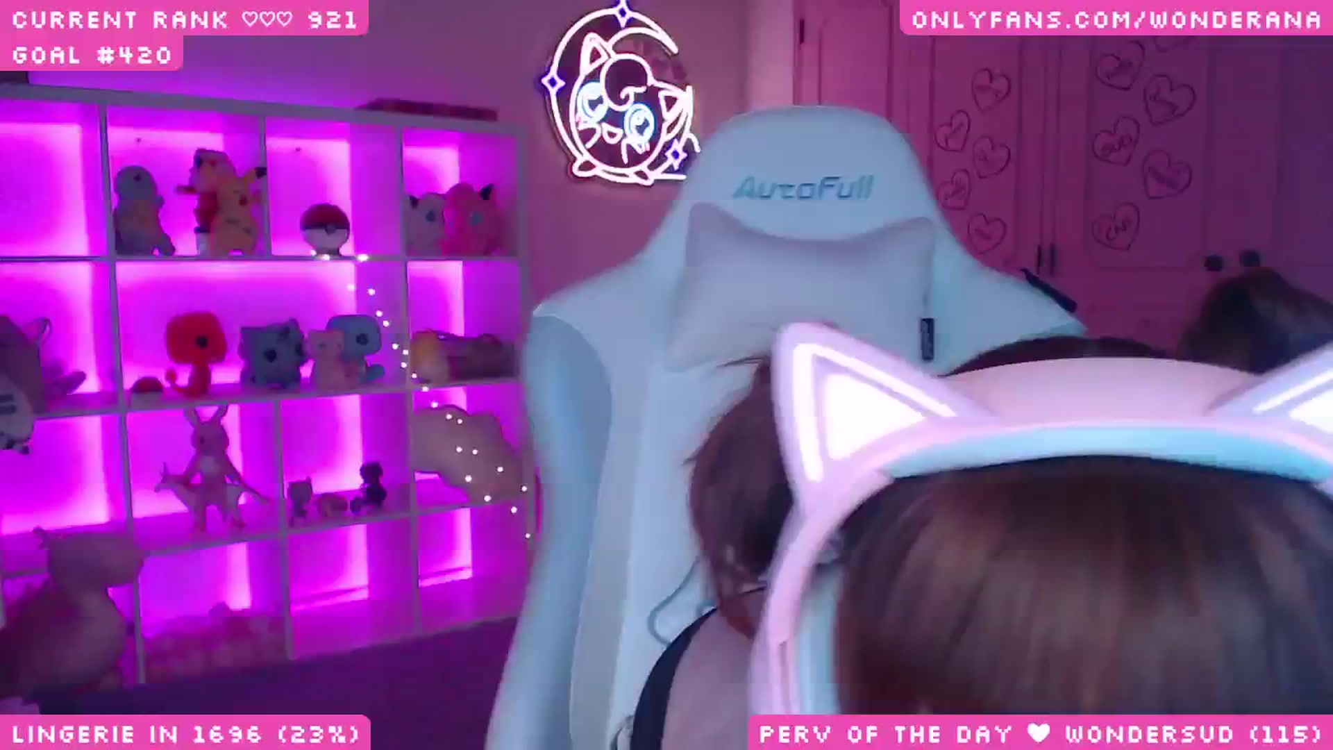 Gallery image thumbnail from WonderAna's myfreecams stream on, 06/16/2025, 24:20 image 9 of 20