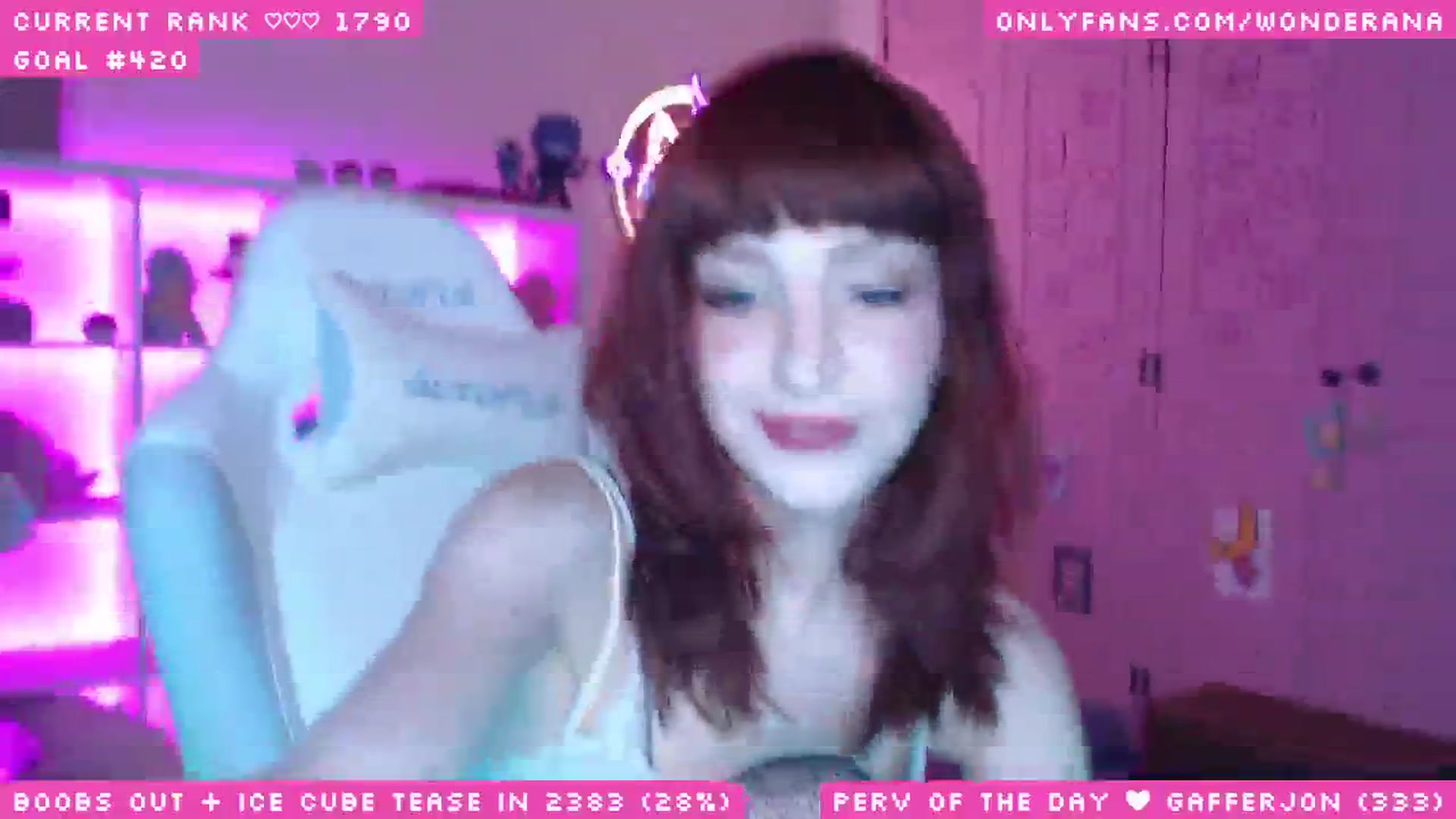 Gallery image thumbnail from WonderAna's myfreecams stream on, 08/17/2025, 02:58 image 18 of 20