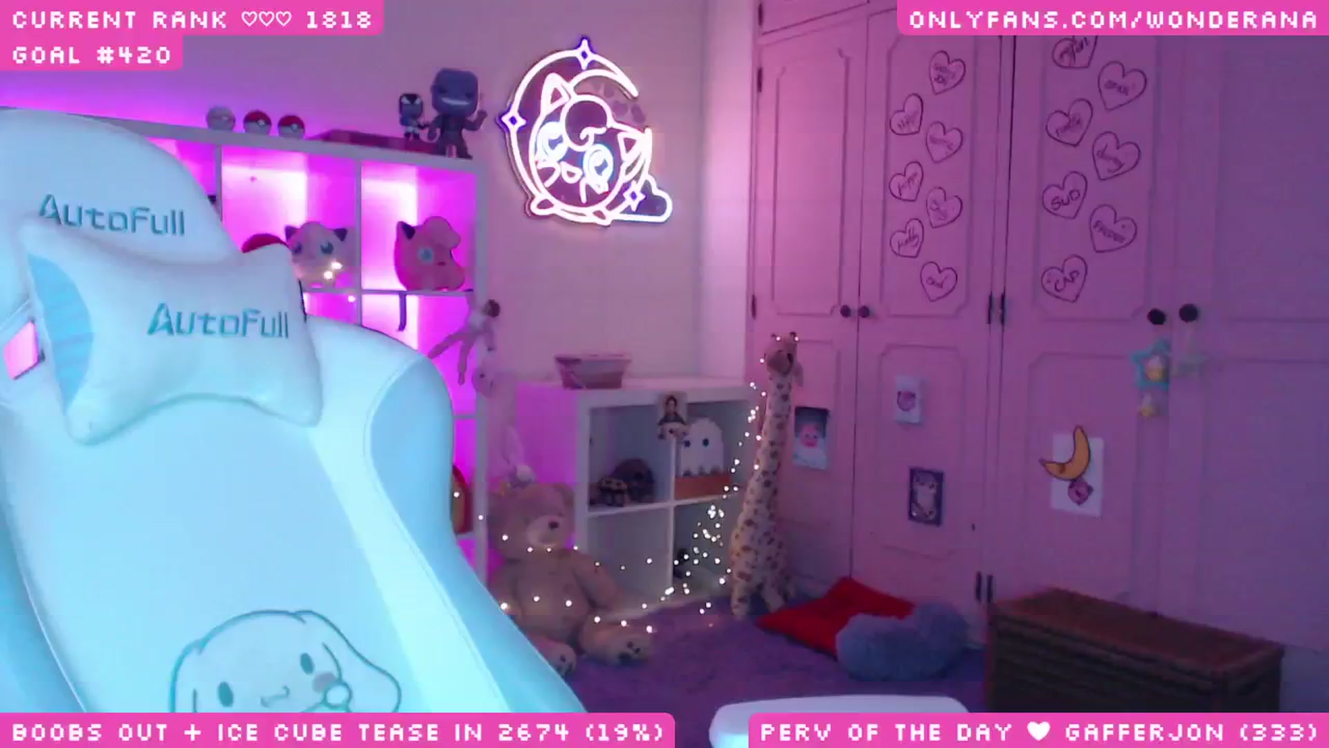 Gallery image thumbnail from WonderAna's myfreecams stream on, 08/17/2025, 02:58 image 10 of 20