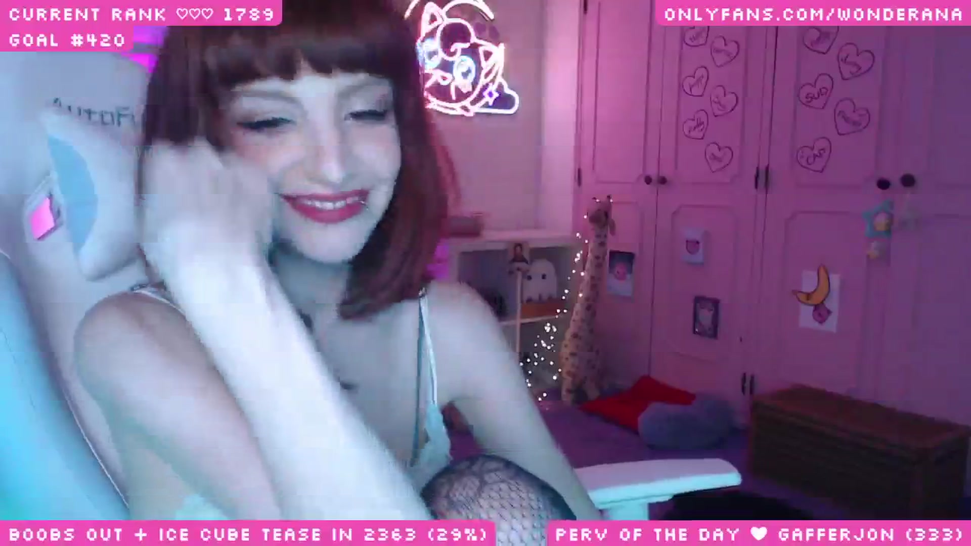 Gallery image thumbnail from WonderAna's myfreecams stream on, 08/17/2025, 02:58 image 19 of 20
