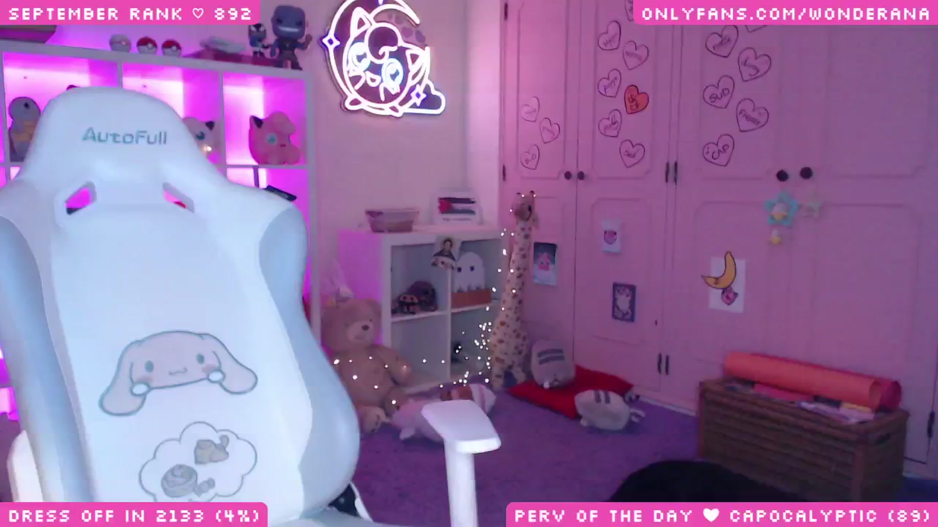 Gallery image thumbnail from WonderAna's myfreecams stream on, 09/15/2025, 24:23 image 20 of 20