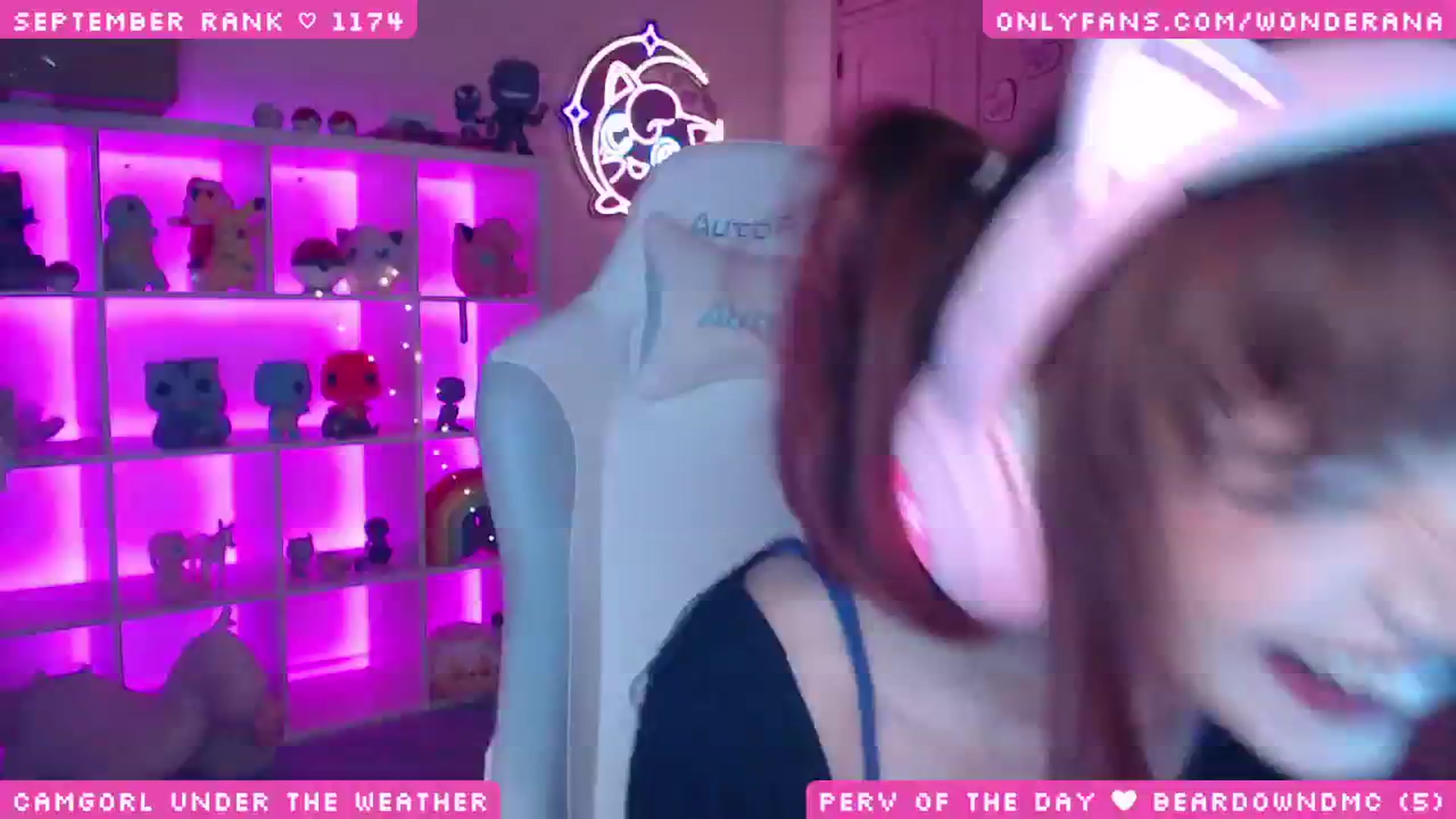 Gallery image thumbnail from WonderAna's myfreecams stream on, 09/29/2025, 24:32 image 16 of 20