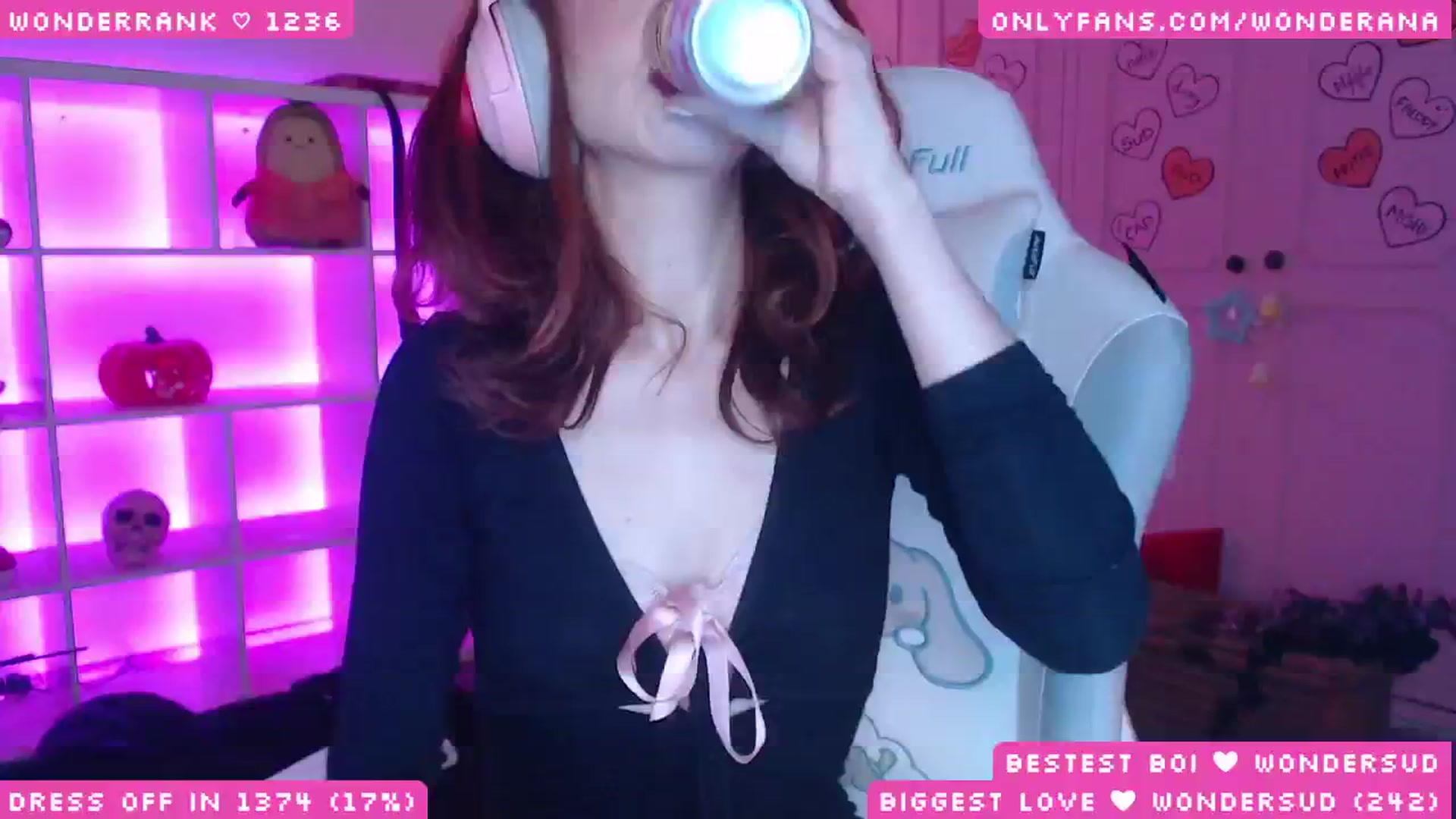 Gallery image thumbnail from WonderAna's myfreecams stream on, 11/03/2025, 01:01 image 15 of 20