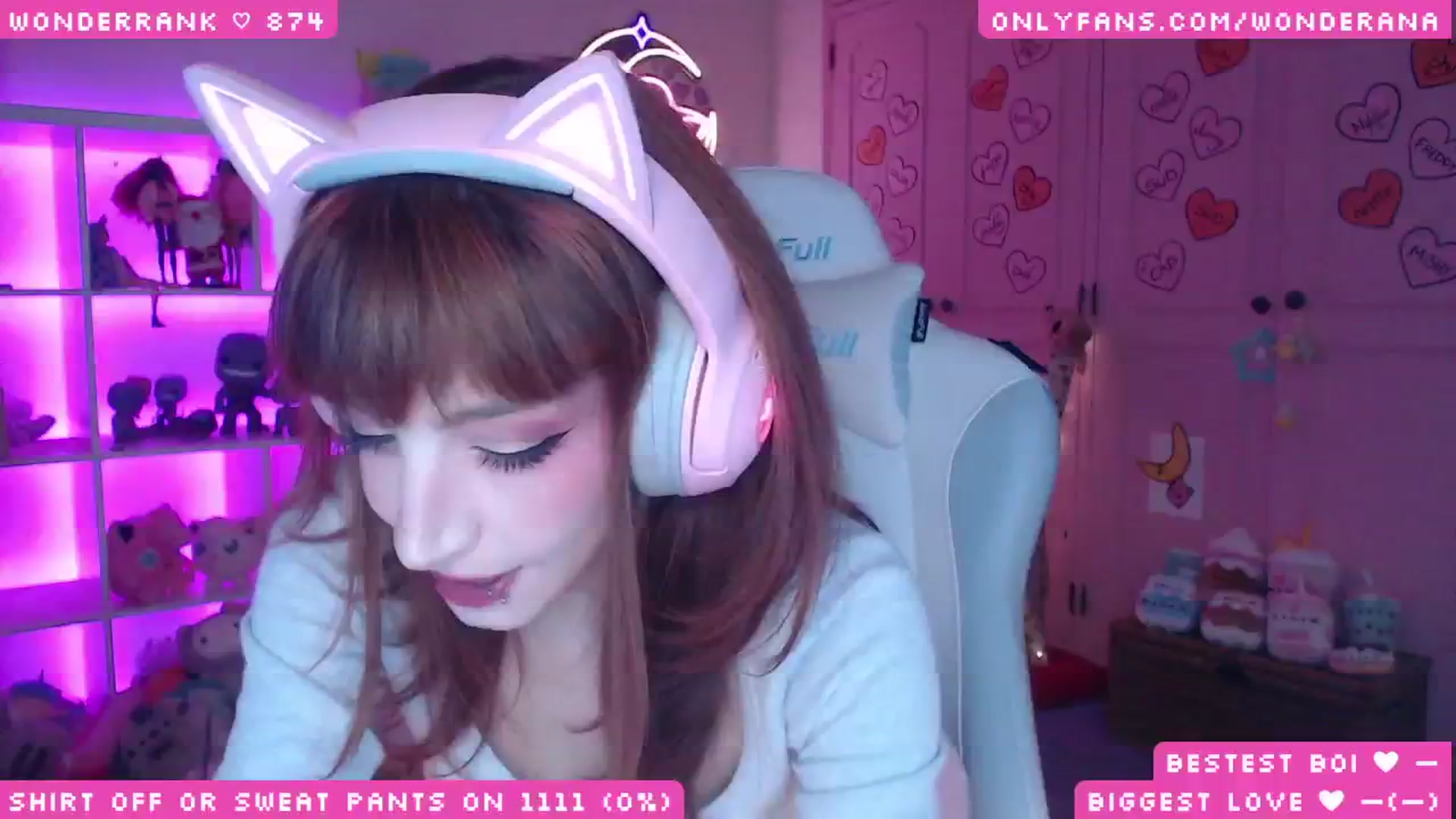 Gallery image thumbnail from WonderAna's myfreecams stream on, 11/10/2025, 24:31 image 8 of 20