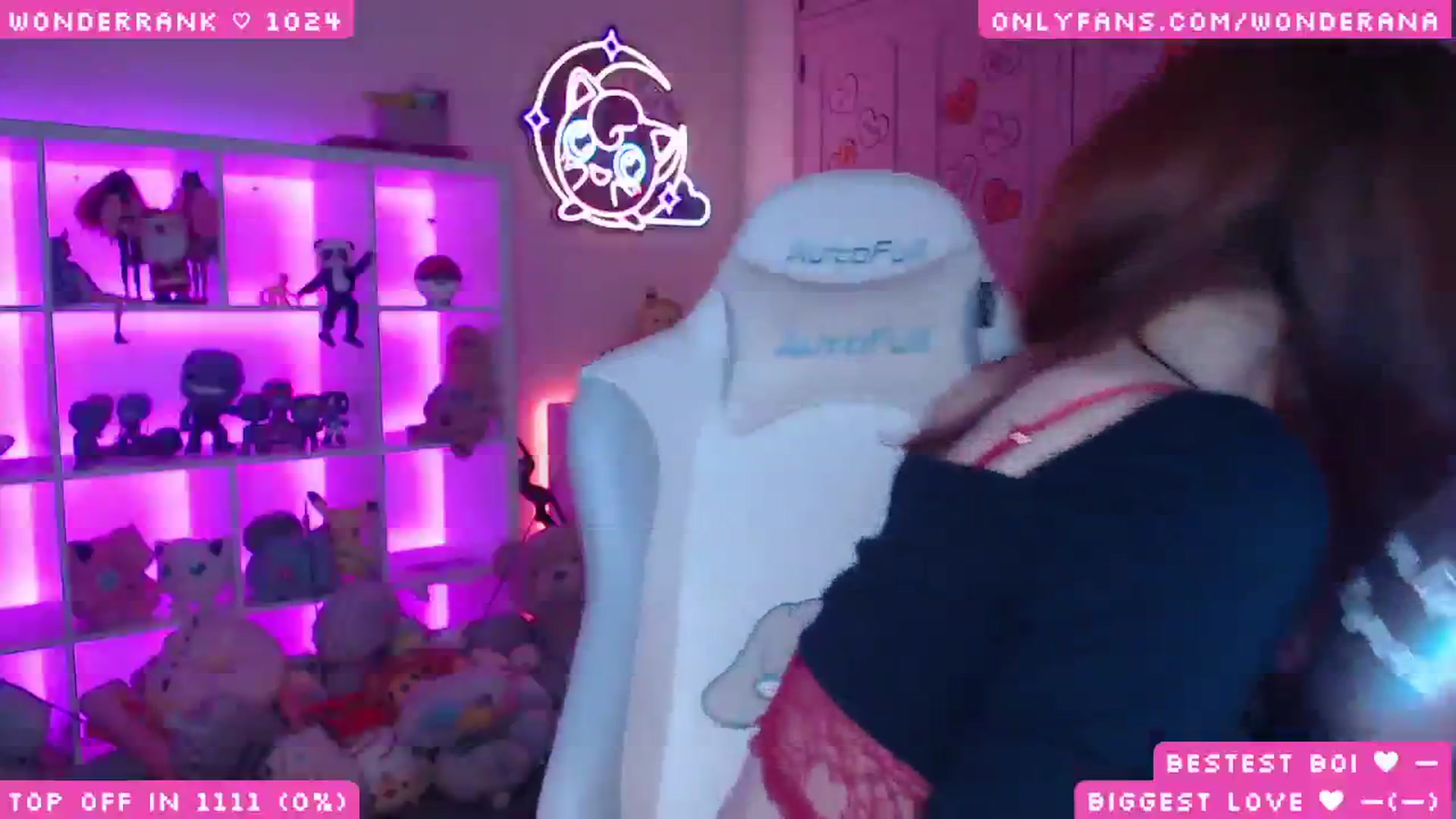 Gallery image thumbnail from WonderAna's myfreecams stream on, 11/17/2025, 24:18 image 12 of 20