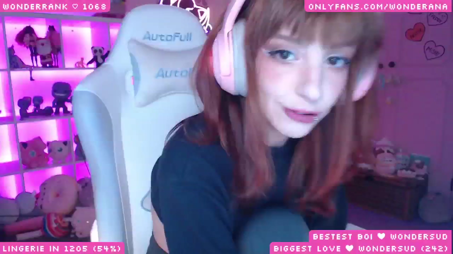 Gallery image thumbnail from WonderAna's myfreecams stream on, 11/23/2025, 02:34 image 7 of 20