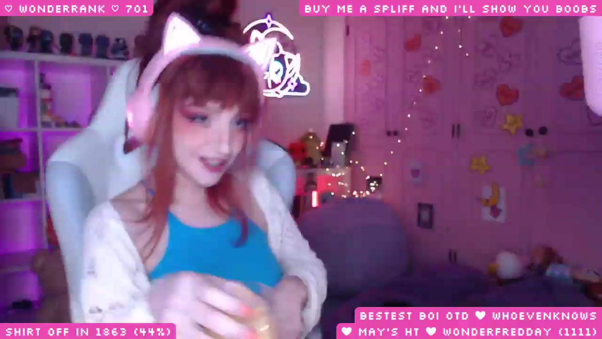 Gallery image thumbnail from WonderAna's myfreecams stream on, 05/17/2026, 03:35 image 11 of 20