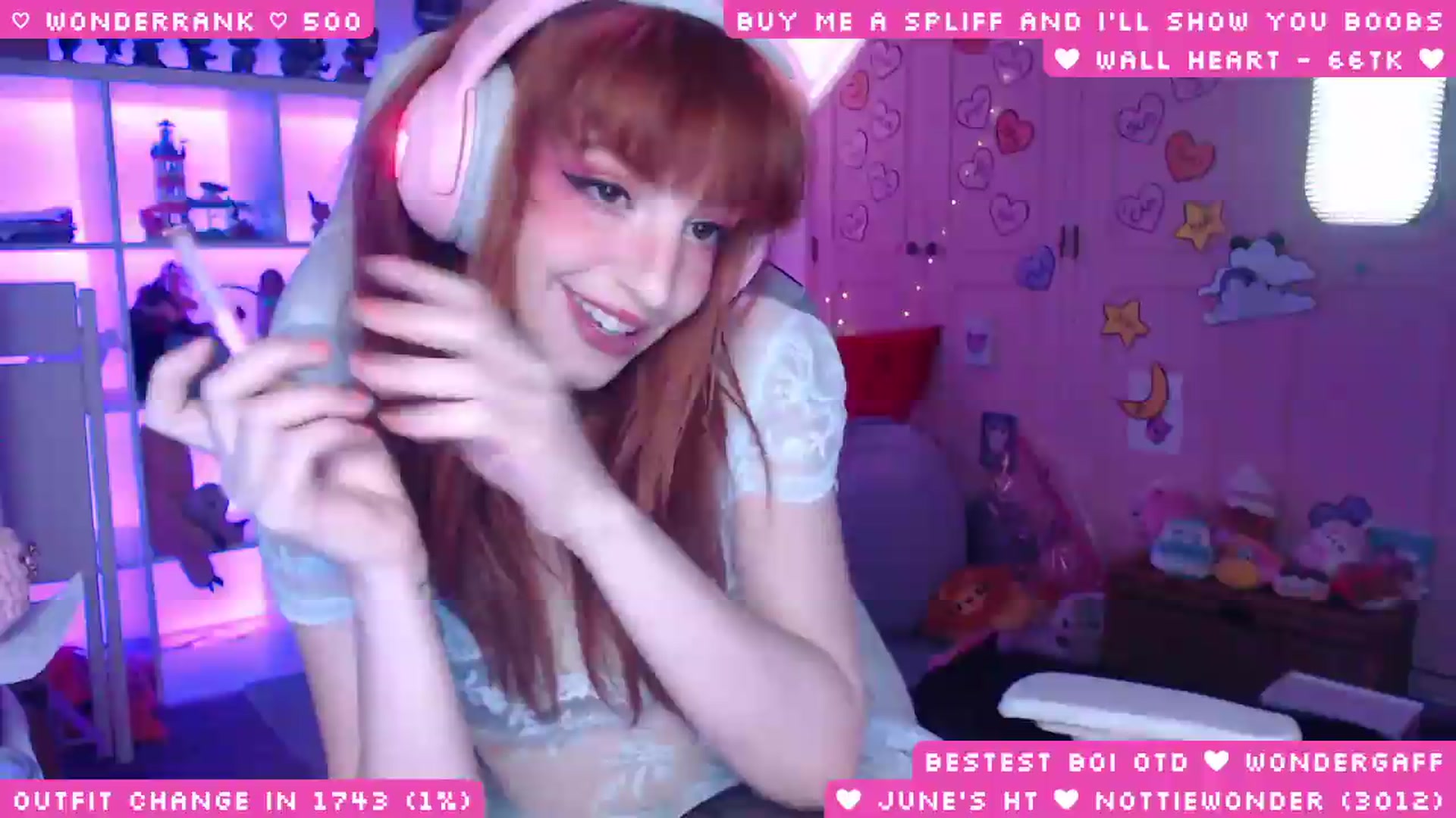 Gallery image thumbnail from WonderAna's myfreecams stream on, 06/12/2026, 03:33 image 7 of 20