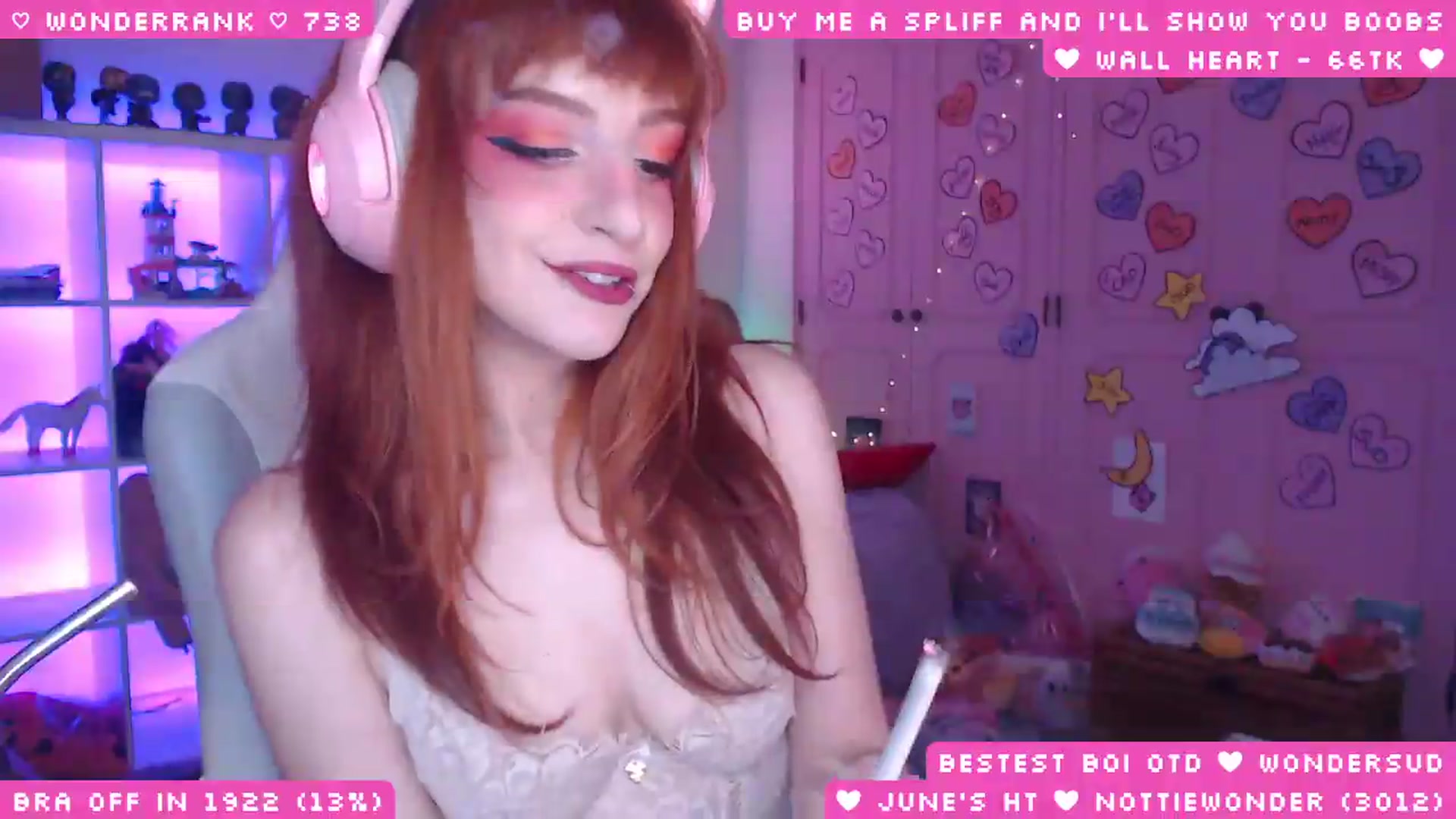 Gallery image thumbnail from WonderAna's myfreecams stream on, 06/19/2026, 03:29 image 6 of 20