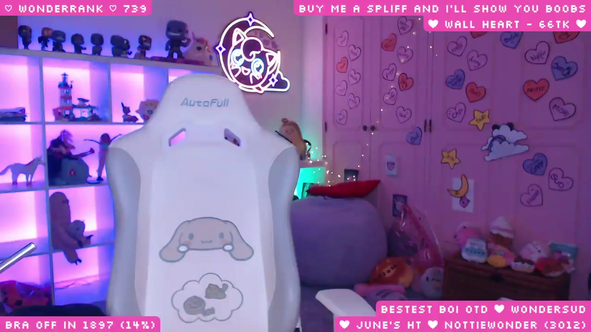 Gallery image thumbnail from WonderAna's myfreecams stream on, 06/19/2026, 03:29 image 7 of 20