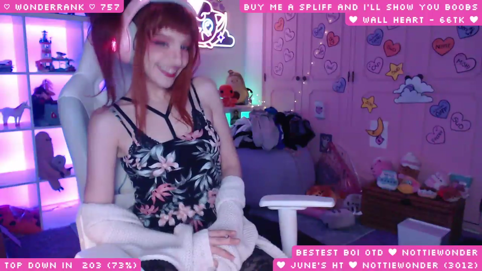 Gallery image thumbnail from WonderAna's myfreecams stream on, 06/21/2026, 02:58 image 15 of 20
