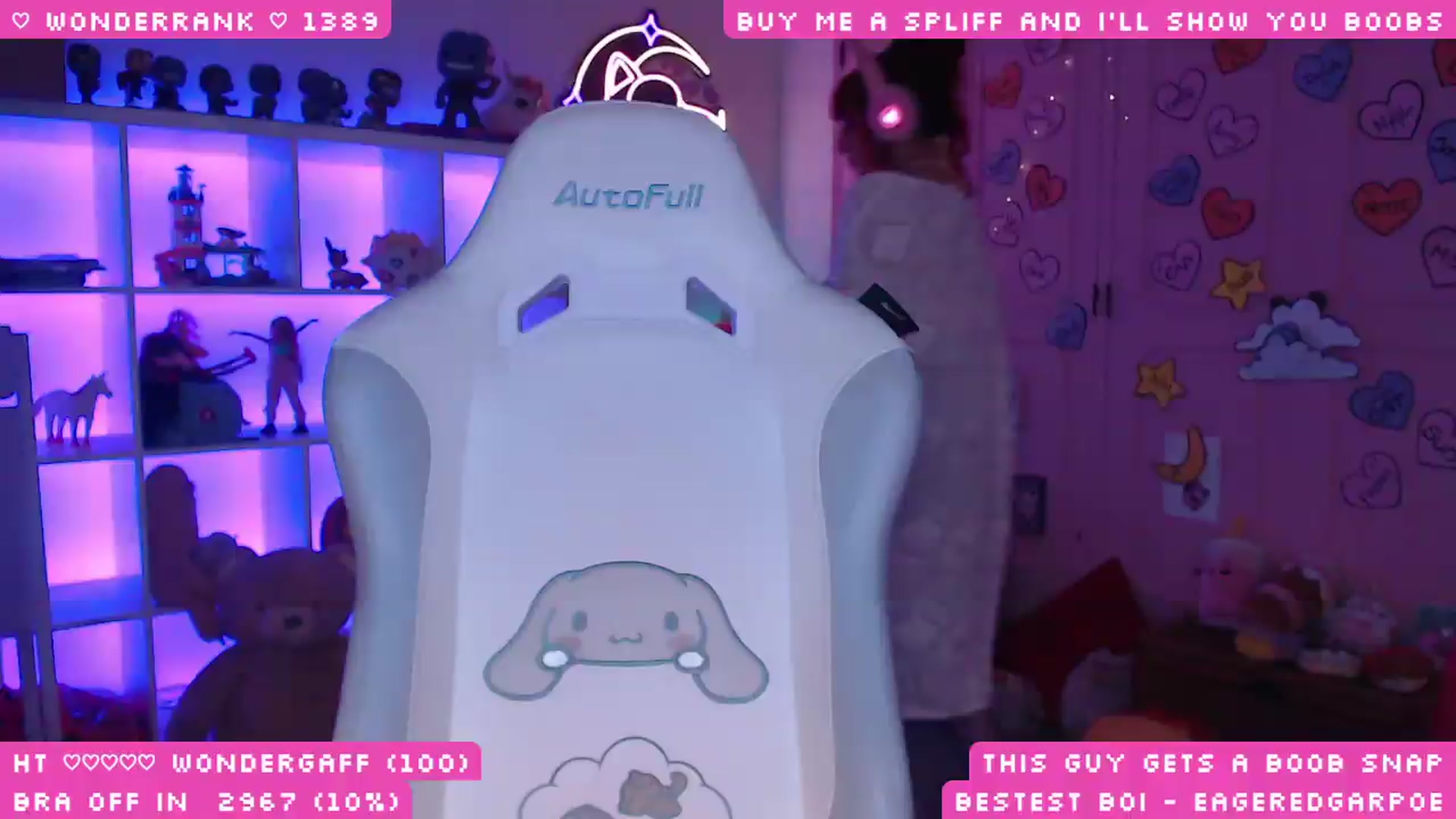 Gallery image thumbnail from WonderAna's myfreecams stream on, 07/19/2026, 03:28 image 13 of 20