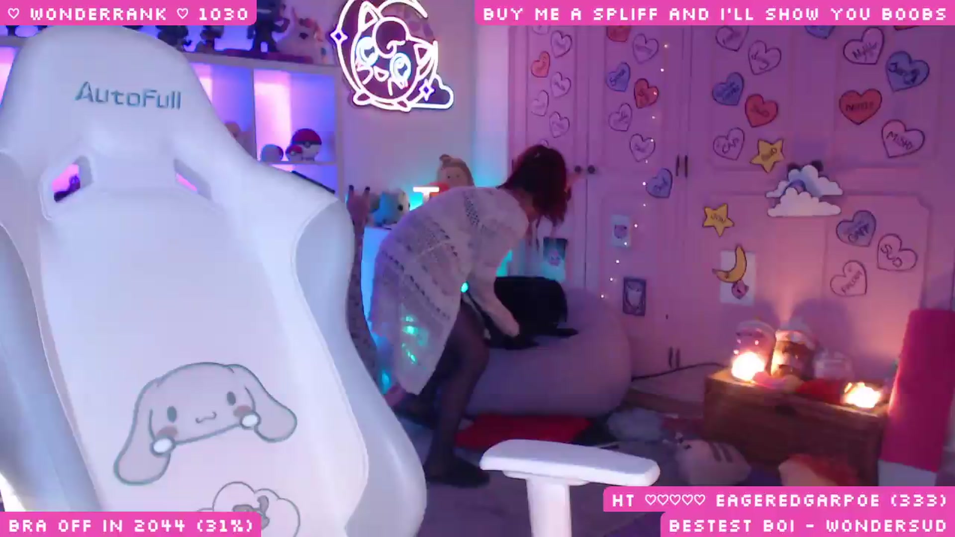 Gallery image thumbnail from WonderAna's myfreecams stream on, 08/04/2026, 02:53 image 10 of 20