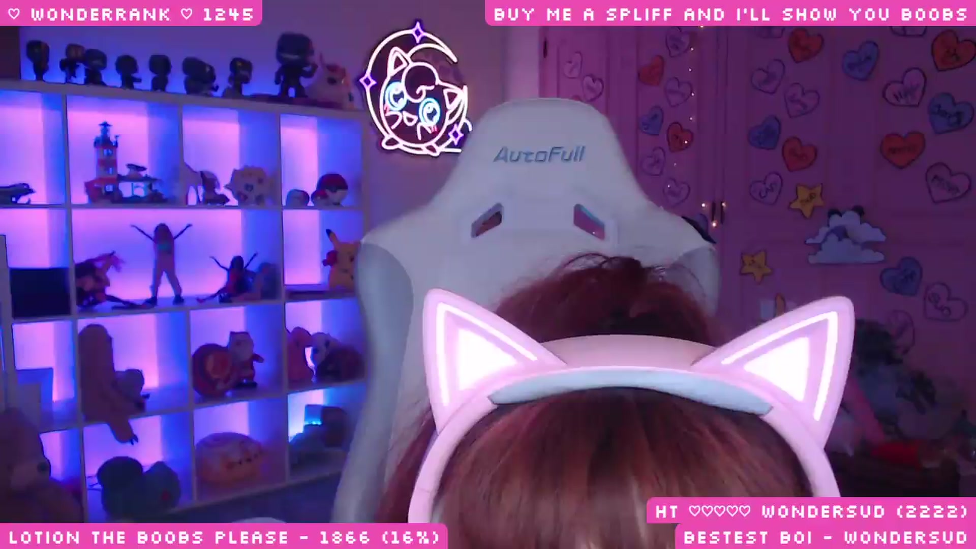 Gallery image thumbnail from WonderAna's myfreecams stream on, 08/14/2026, 03:33 image 12 of 20