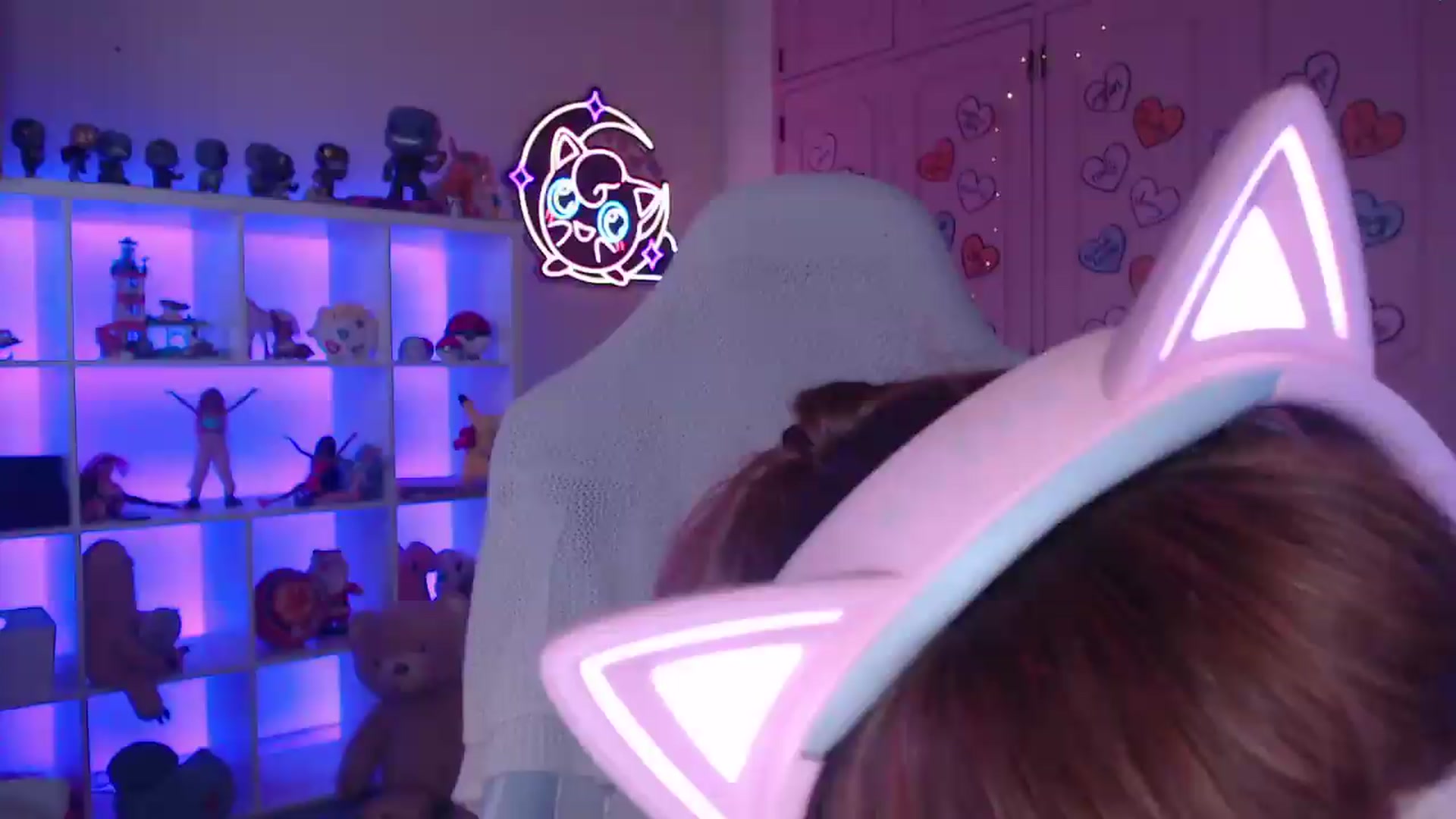 Gallery image thumbnail from WonderAna's myfreecams stream on, 09/02/2026, 18:16 image 2 of 20