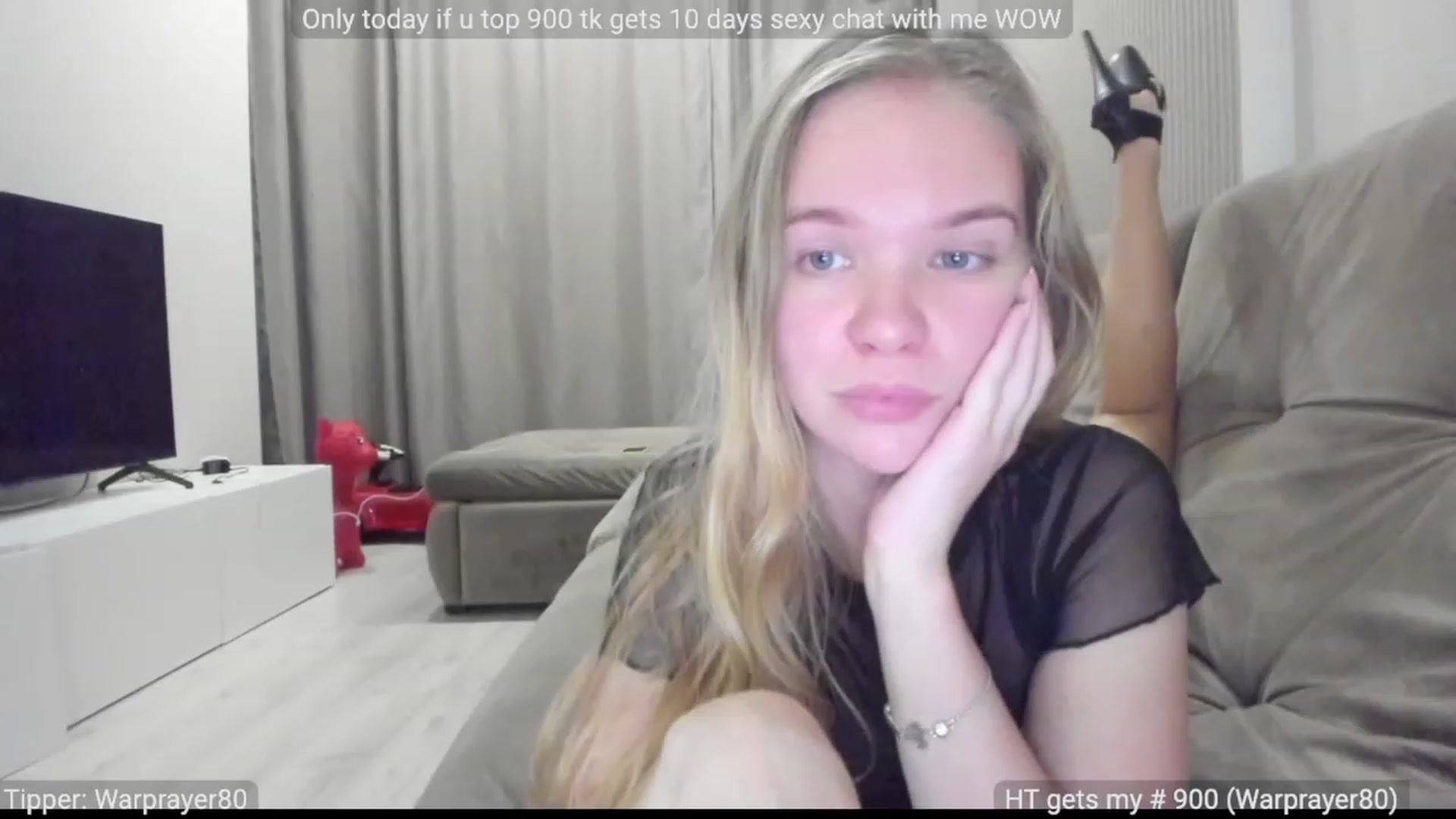 Gallery image thumbnail from WonderMama's myfreecams stream on, 11/17/2022, 20:49 image 13 of 20