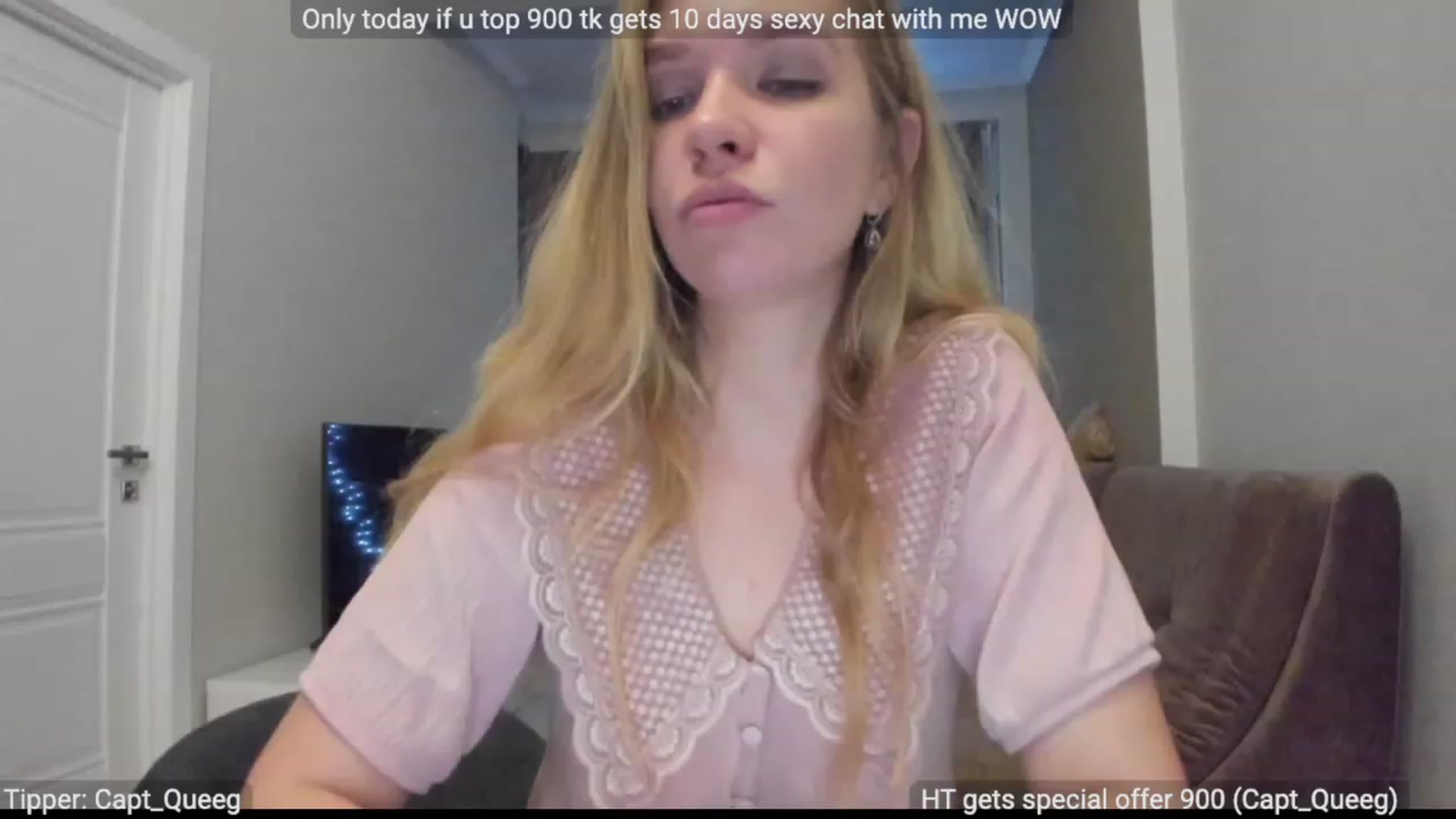 Gallery image thumbnail from WonderMama's myfreecams stream on, 11/22/2022, 20:30 image 5 of 20