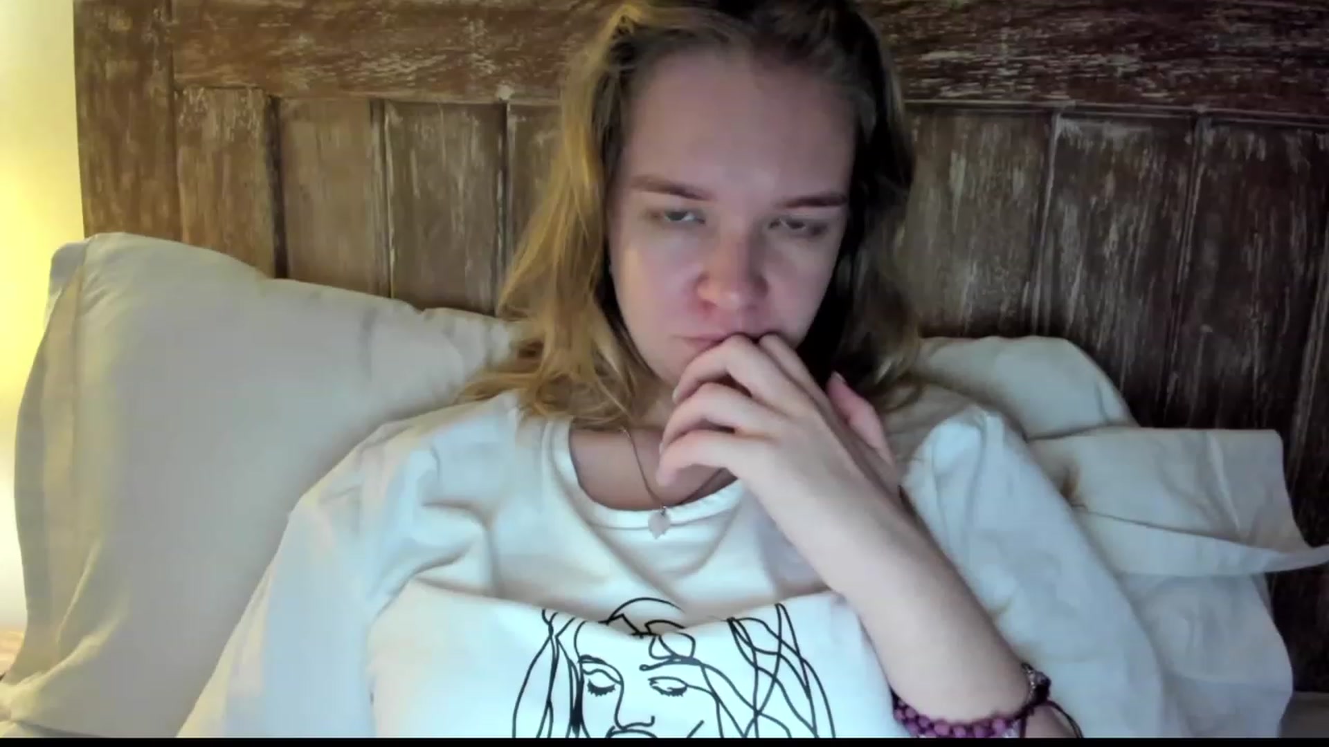 Gallery image thumbnail from WonderMama's myfreecams stream on, 03/10/2023, 08:42 image 12 of 20