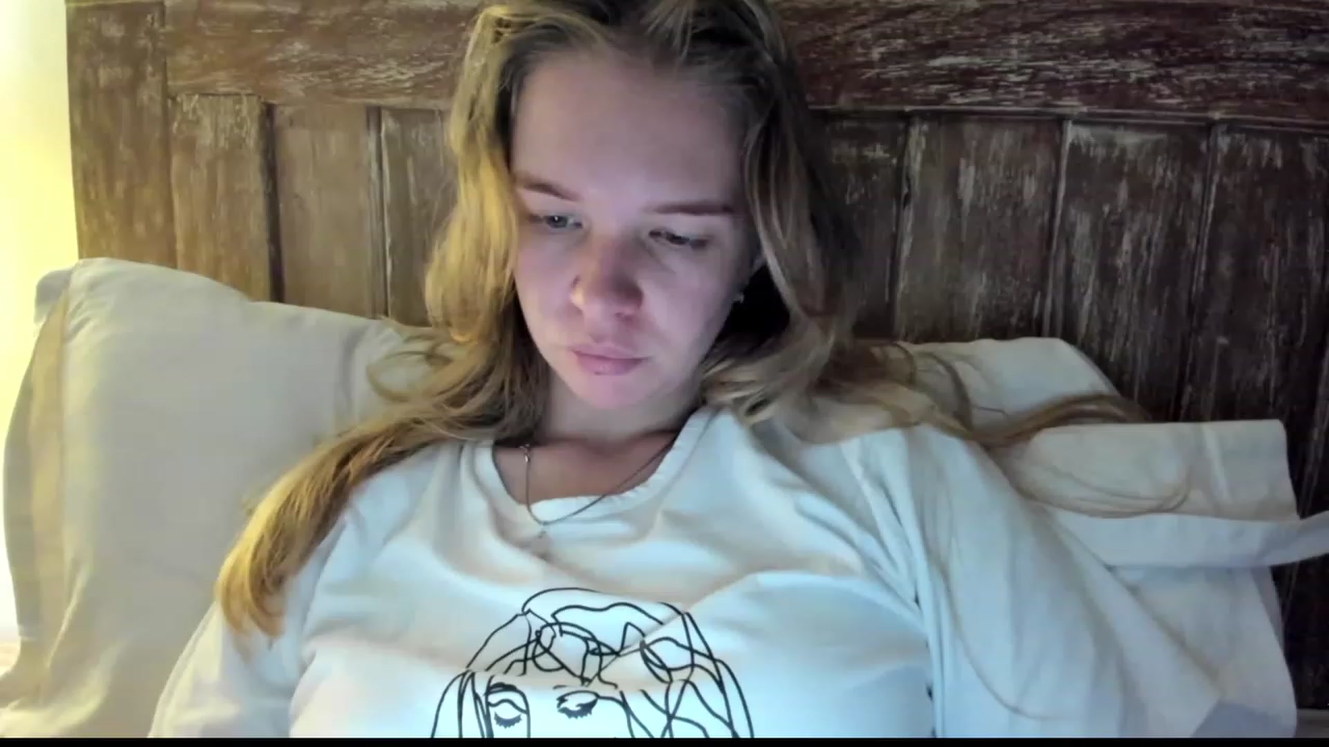 Gallery image thumbnail from WonderMama's myfreecams stream on, 03/10/2023, 08:42 image 3 of 20