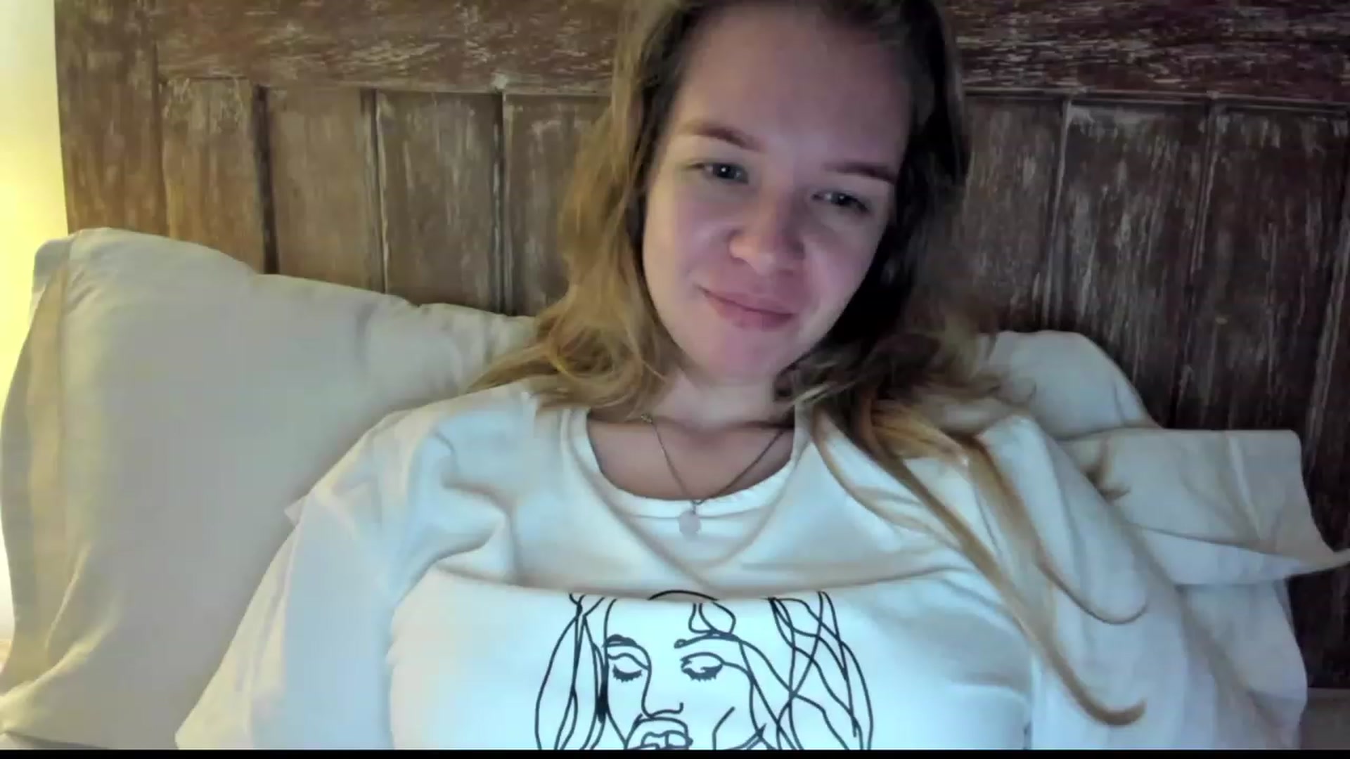 Gallery image thumbnail from WonderMama's myfreecams stream on, 03/10/2023, 08:42 image 11 of 20