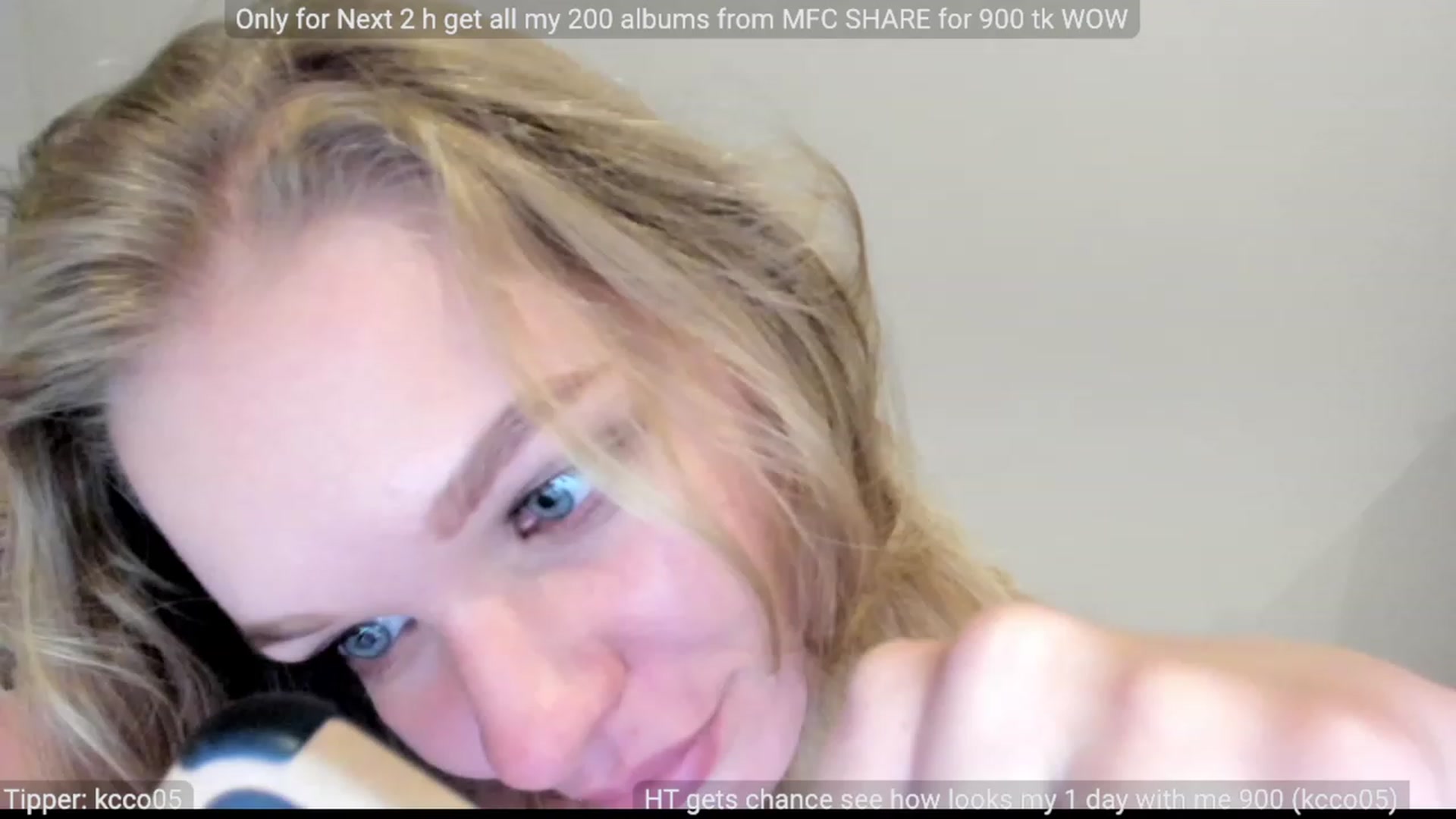 Gallery image thumbnail from WonderMama's myfreecams stream on, 03/31/2023, 04:36 image 12 of 20
