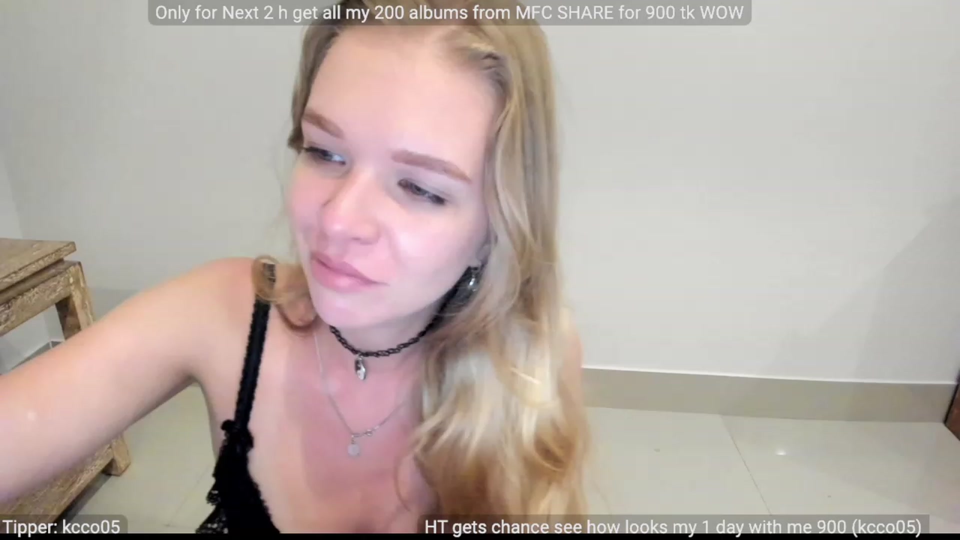 Gallery image thumbnail from WonderMama's myfreecams stream on, 03/31/2023, 04:36 image 4 of 20