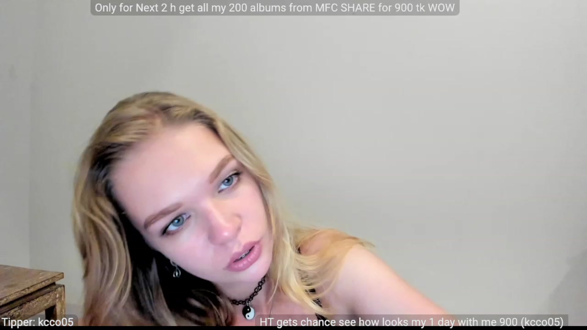 Gallery image thumbnail from WonderMama's myfreecams stream on, 03/31/2023, 04:36 image 9 of 20