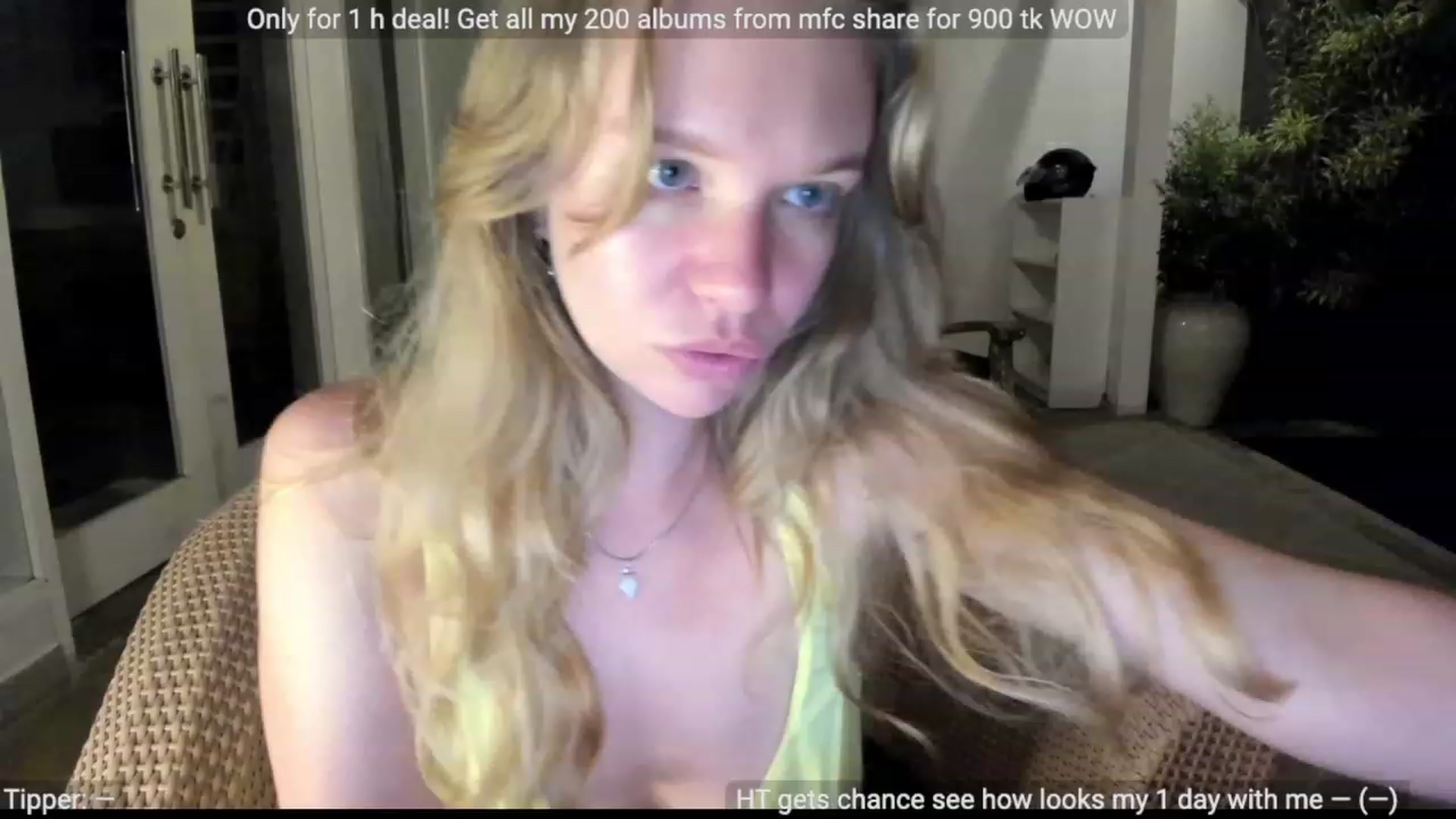 Gallery image thumbnail from WonderMama's myfreecams stream on, 04/03/2023, 16:03 image 2 of 20