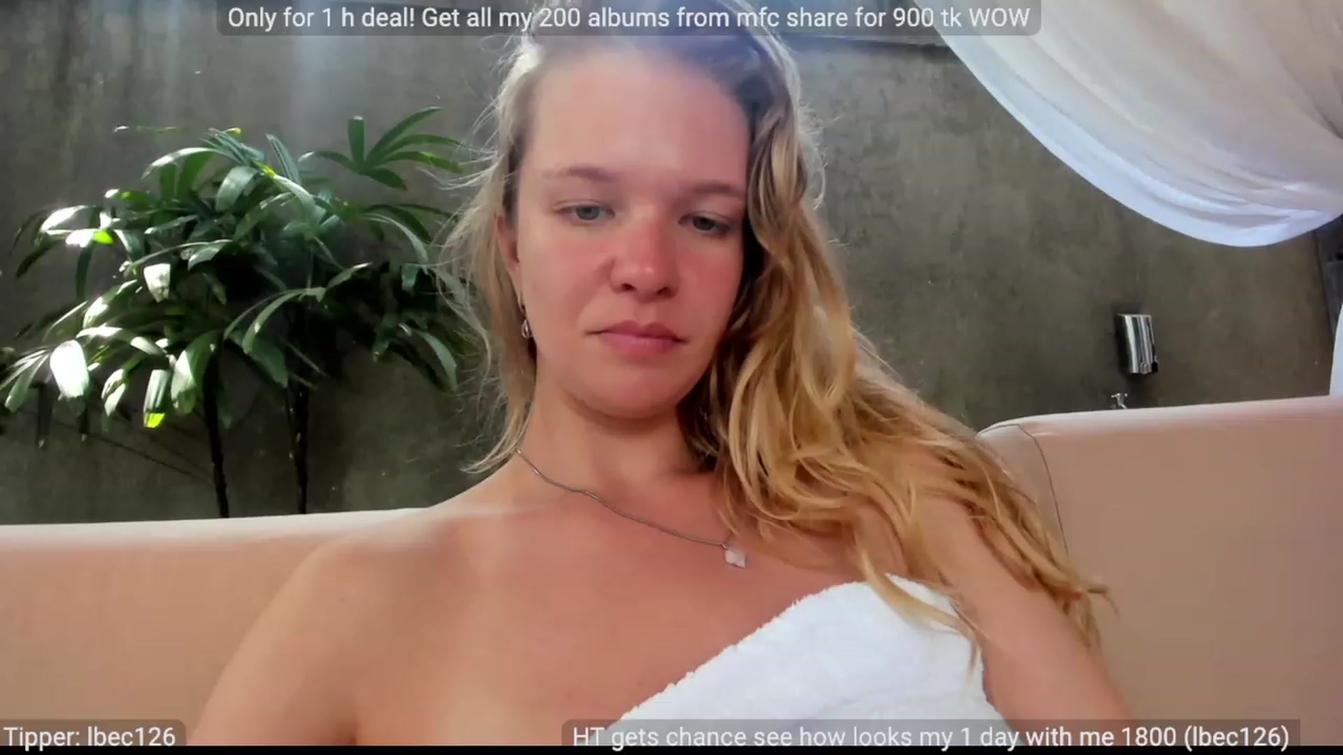 Gallery image thumbnail from WonderMama's myfreecams stream on, 04/06/2023, 06:56 image 3 of 20
